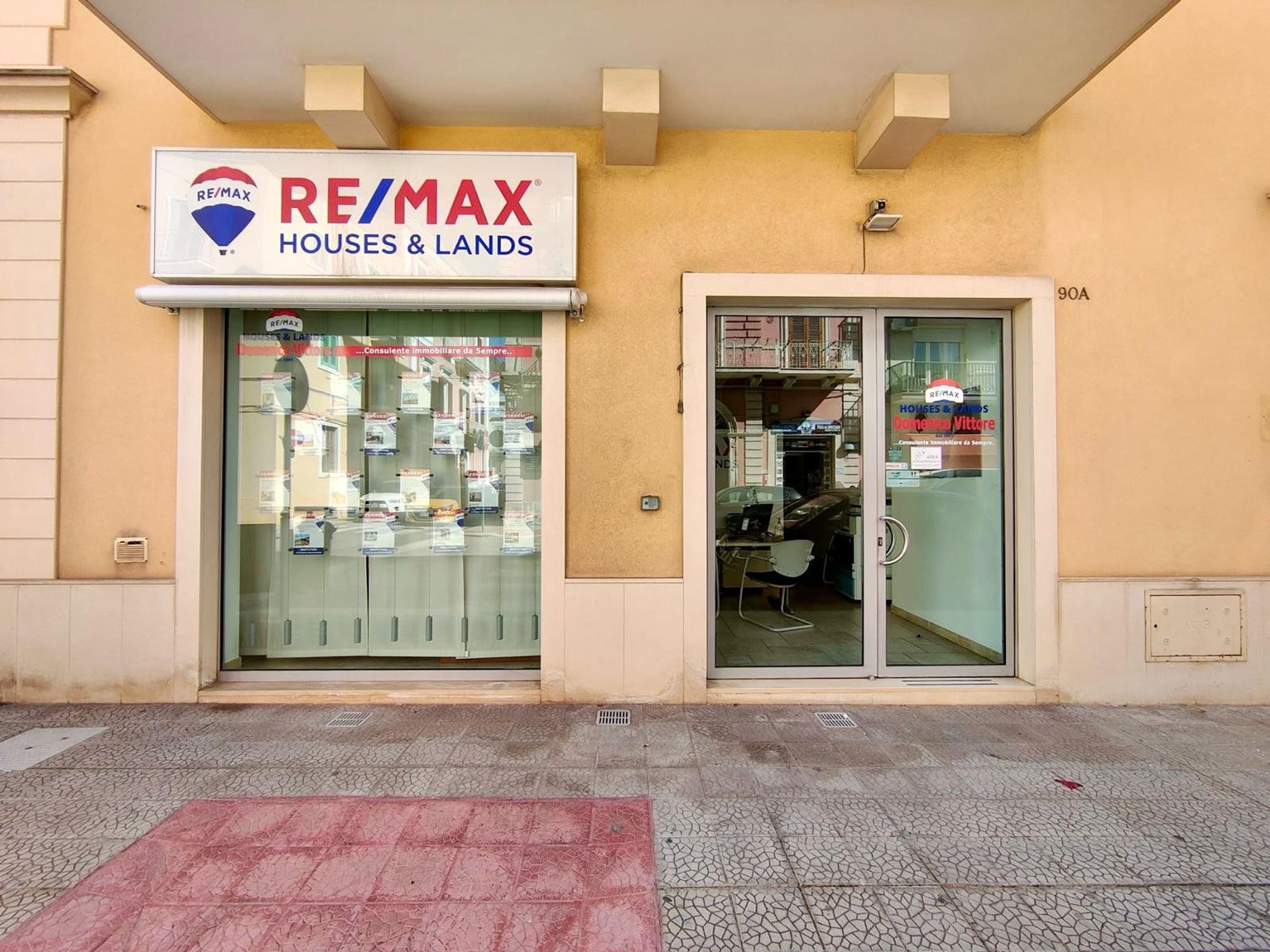 Foto REMAX Houses & Lands - Monopoli Via U. Rattazzi
