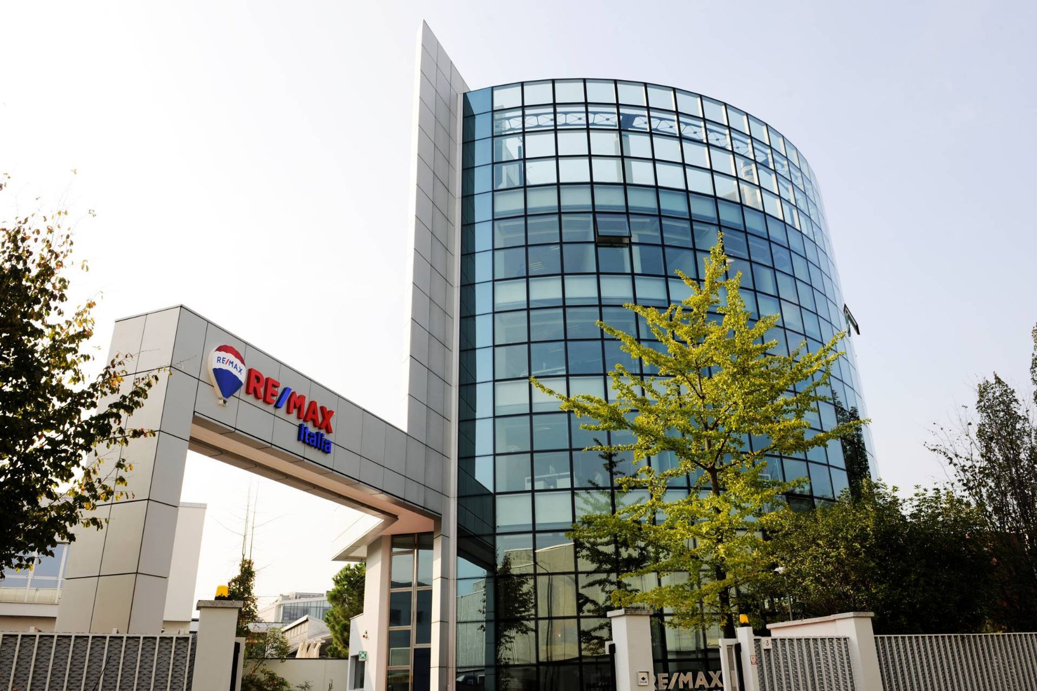 Foto REMAX Commercial Corporate - Milano Via Vittorio Locchi