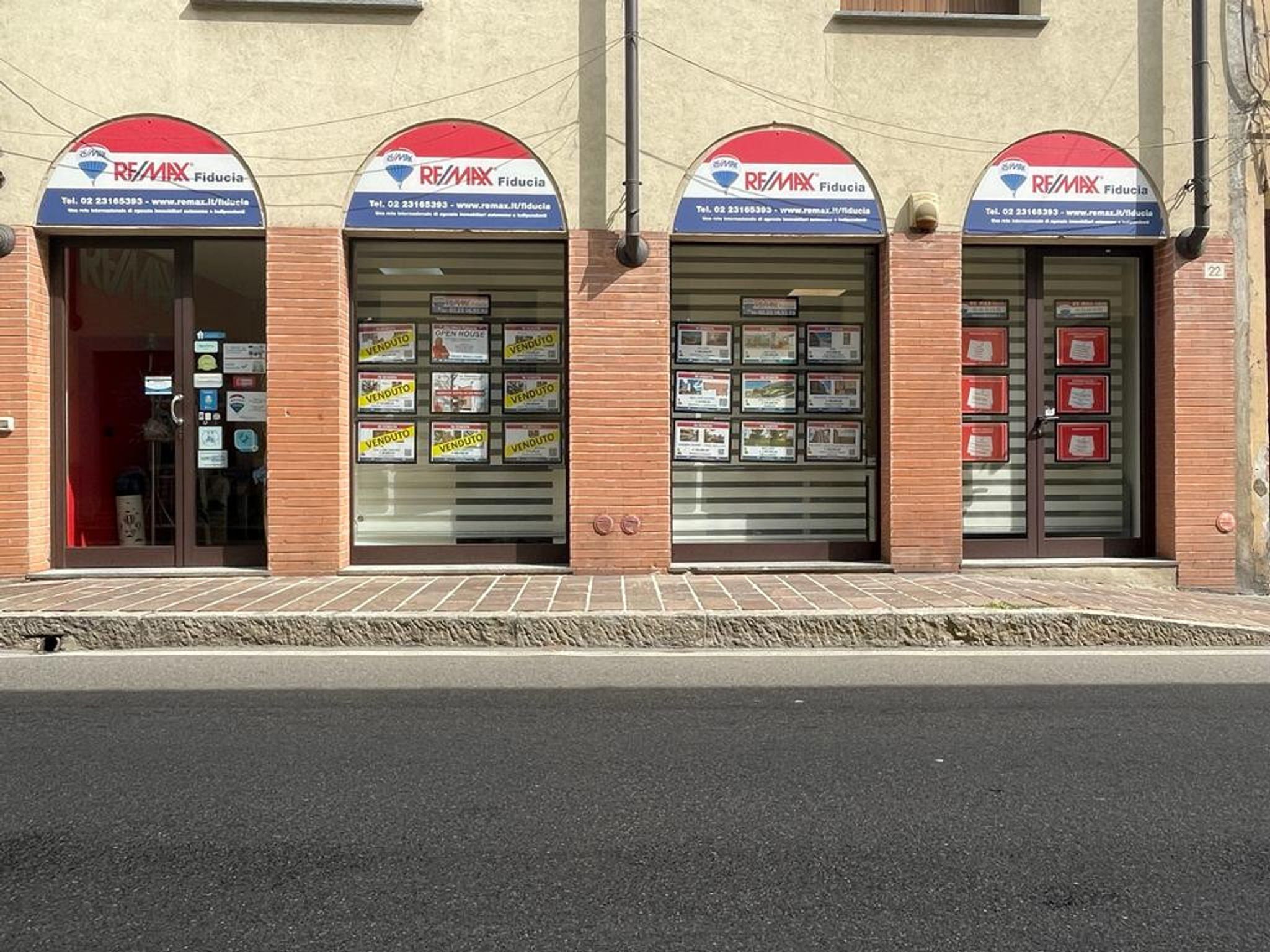 REMAX Fiducia - Bollate Via Magenta photo