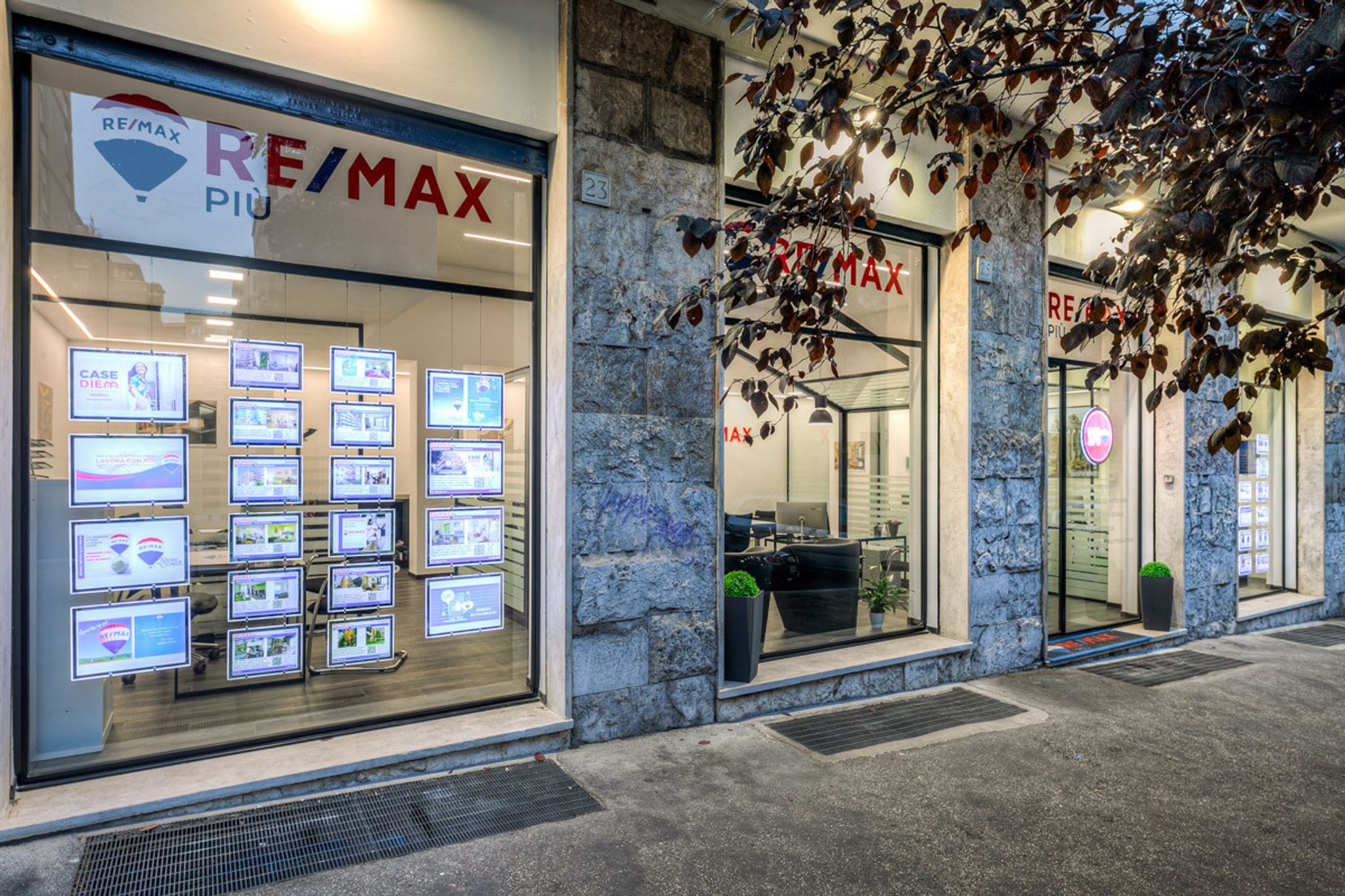 Foto REMAX Più - Roma Via G. Trevis