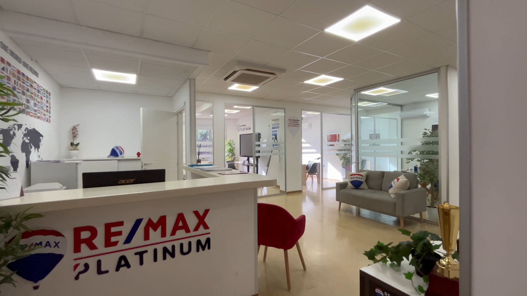 REMAX Platinum - Siracusa Viale Teracati photo