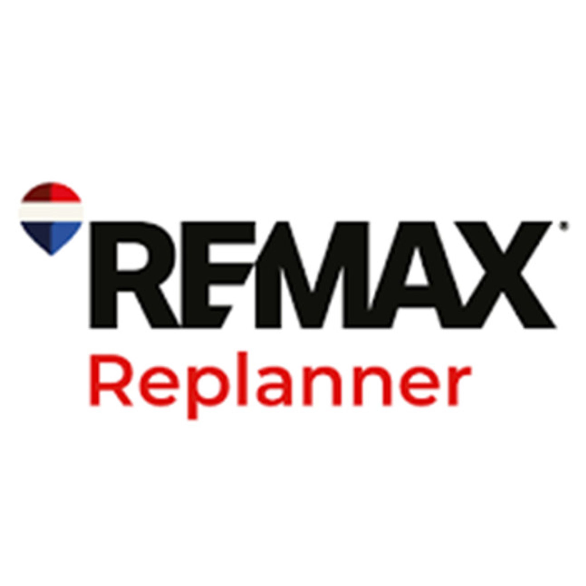 REMAX Replanner - Arcore Via Casati photo