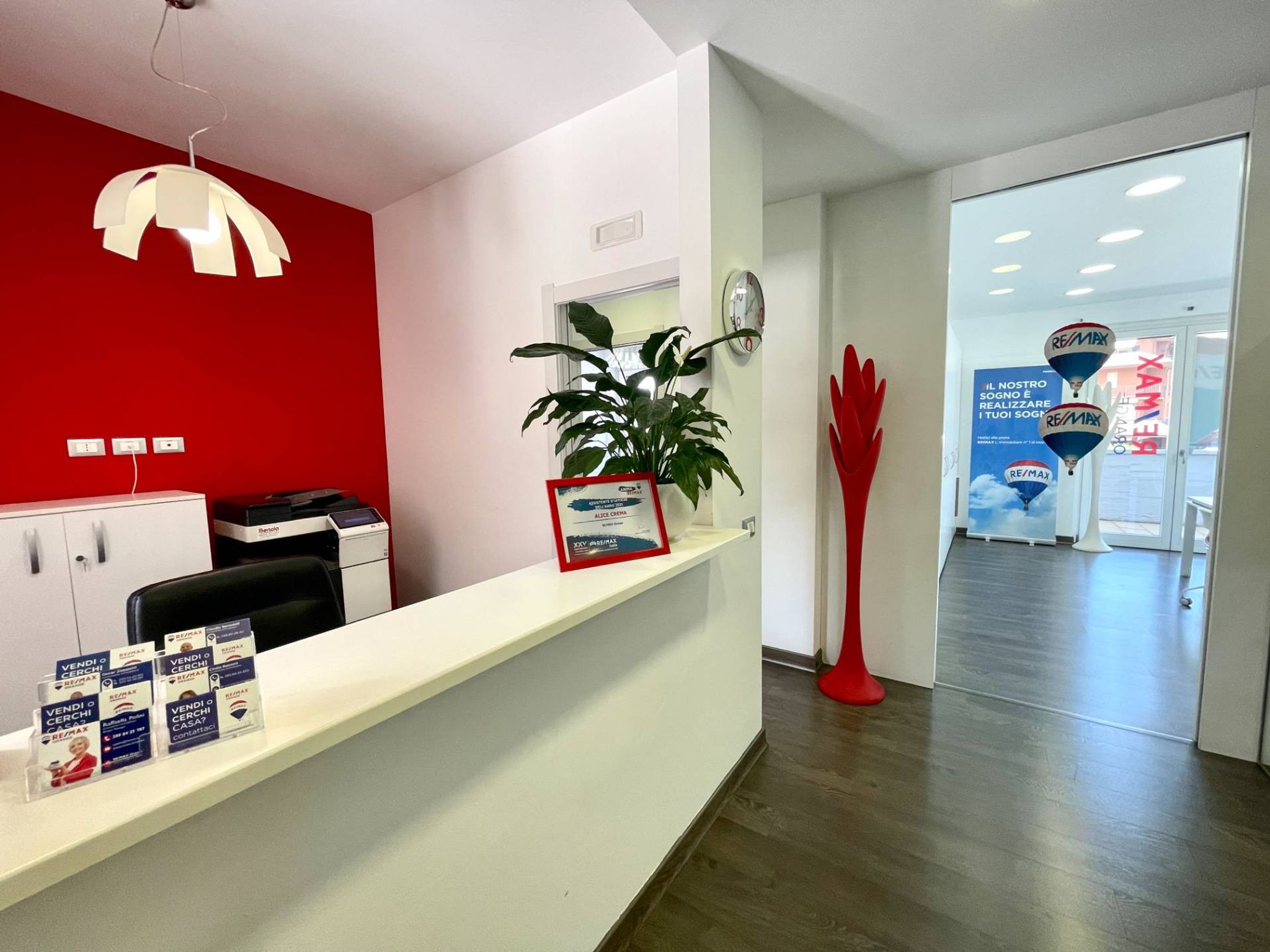 REMAX Orange - Costa Volpino Via Nazionale photo