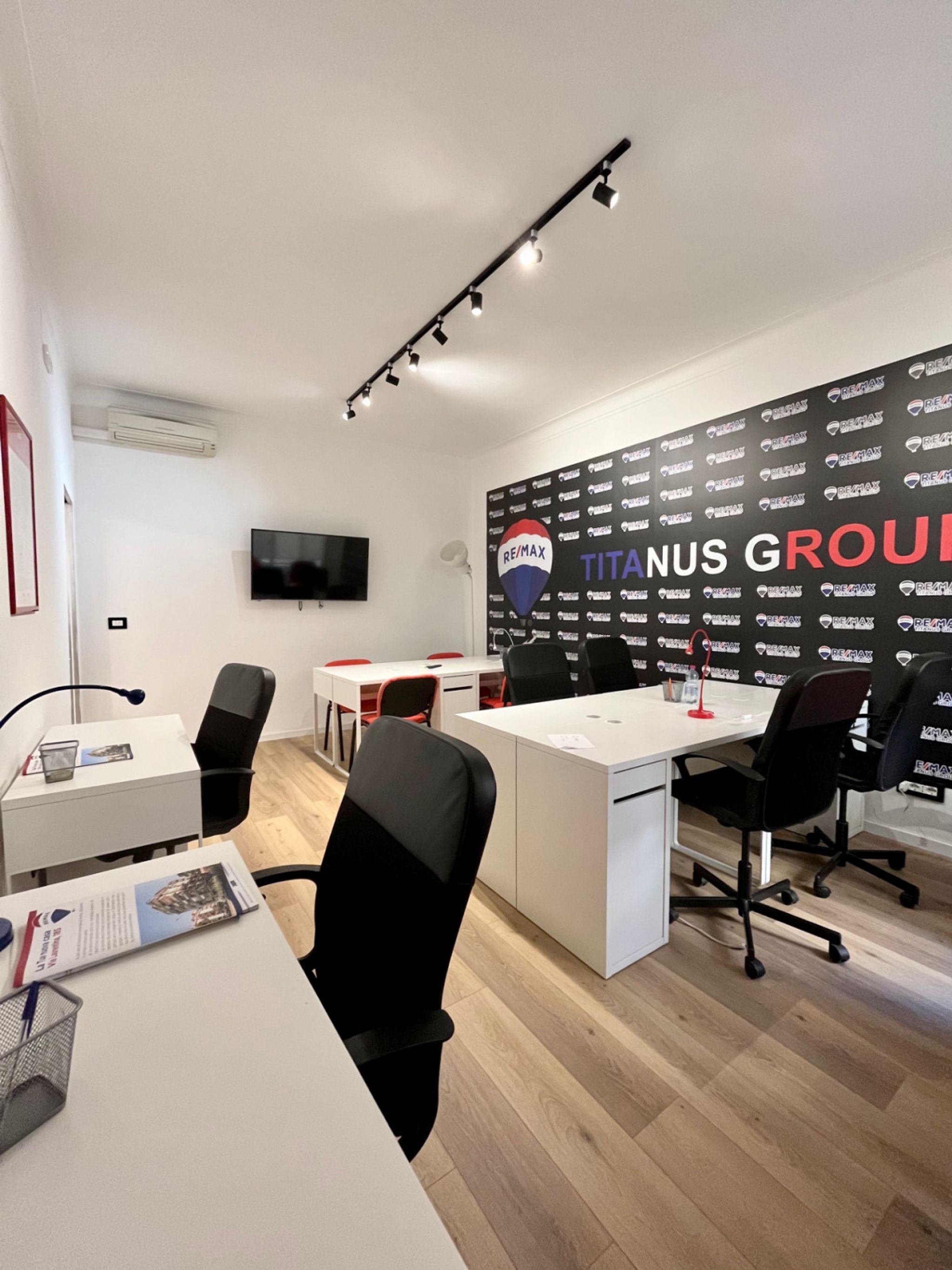Foto REMAX Titanus - Roma Viale Parioli