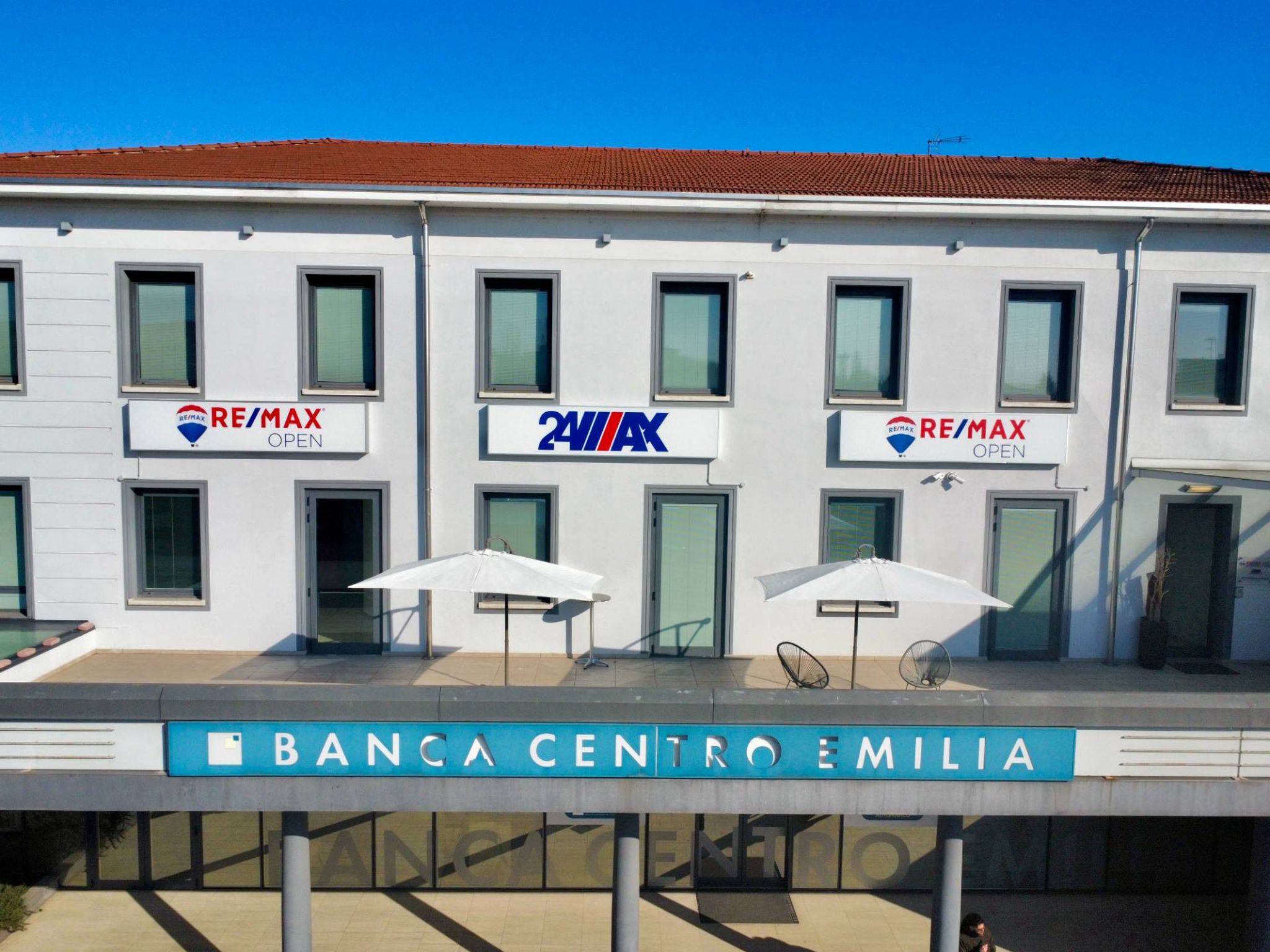 Foto REMAX Open - Reggio nell'Emilia Via Emilia All’Ospizio