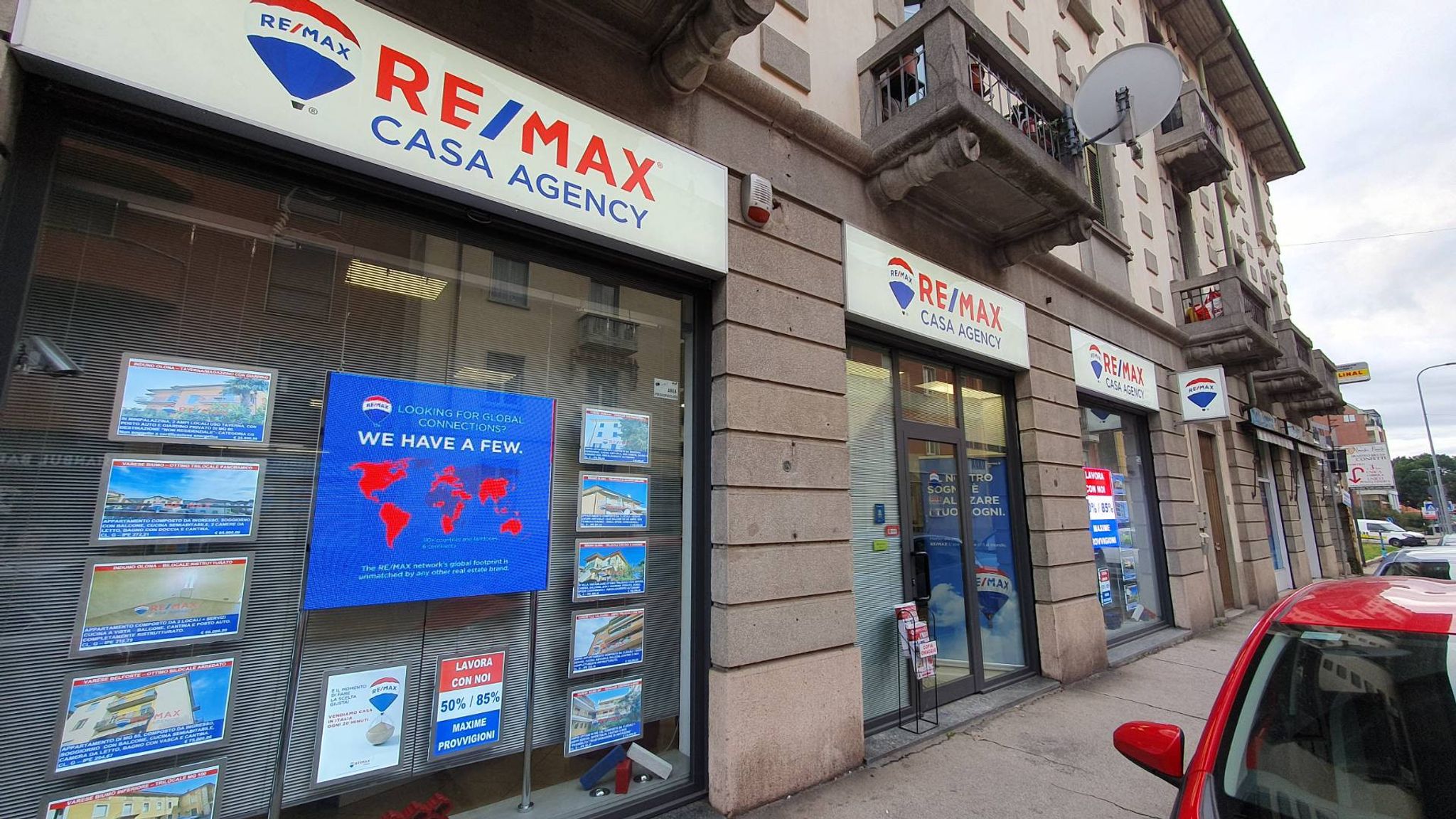 Foto REMAX Casa Agency - Varese Viale Valganna