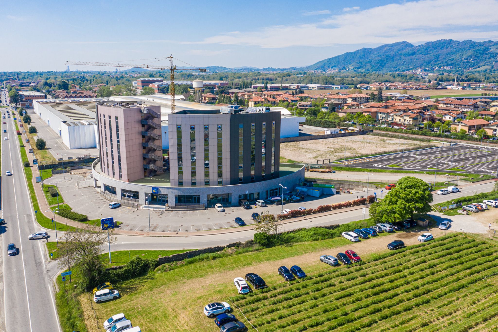 Foto REMAX Wave - Terno d'Isola Via Marco Biagi
