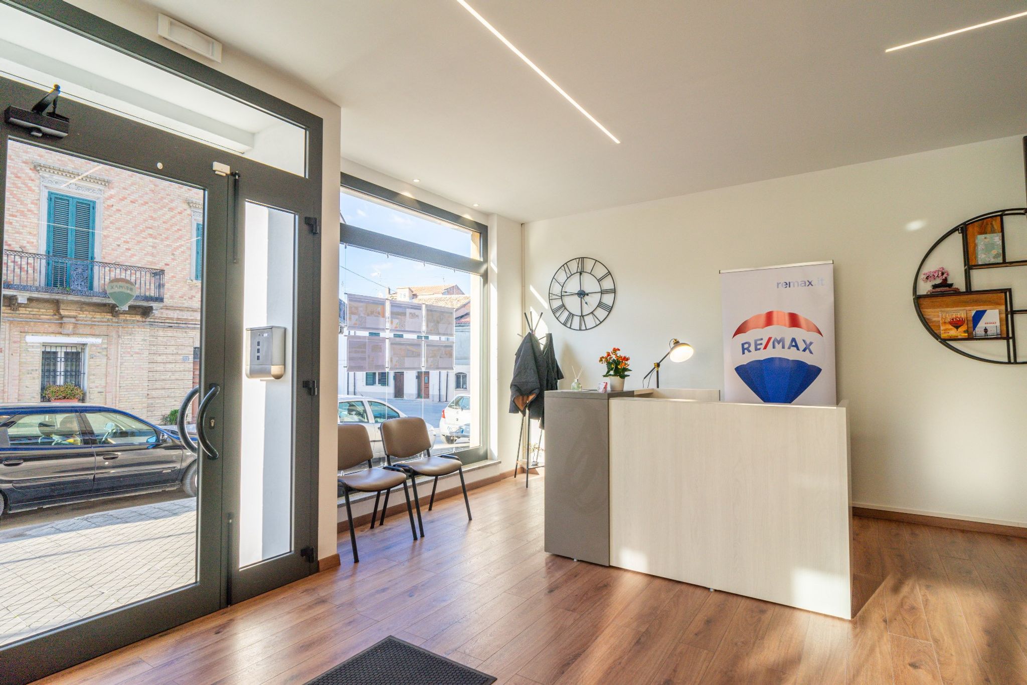 REMAX Panorama - Cupello Via Istonia photo
