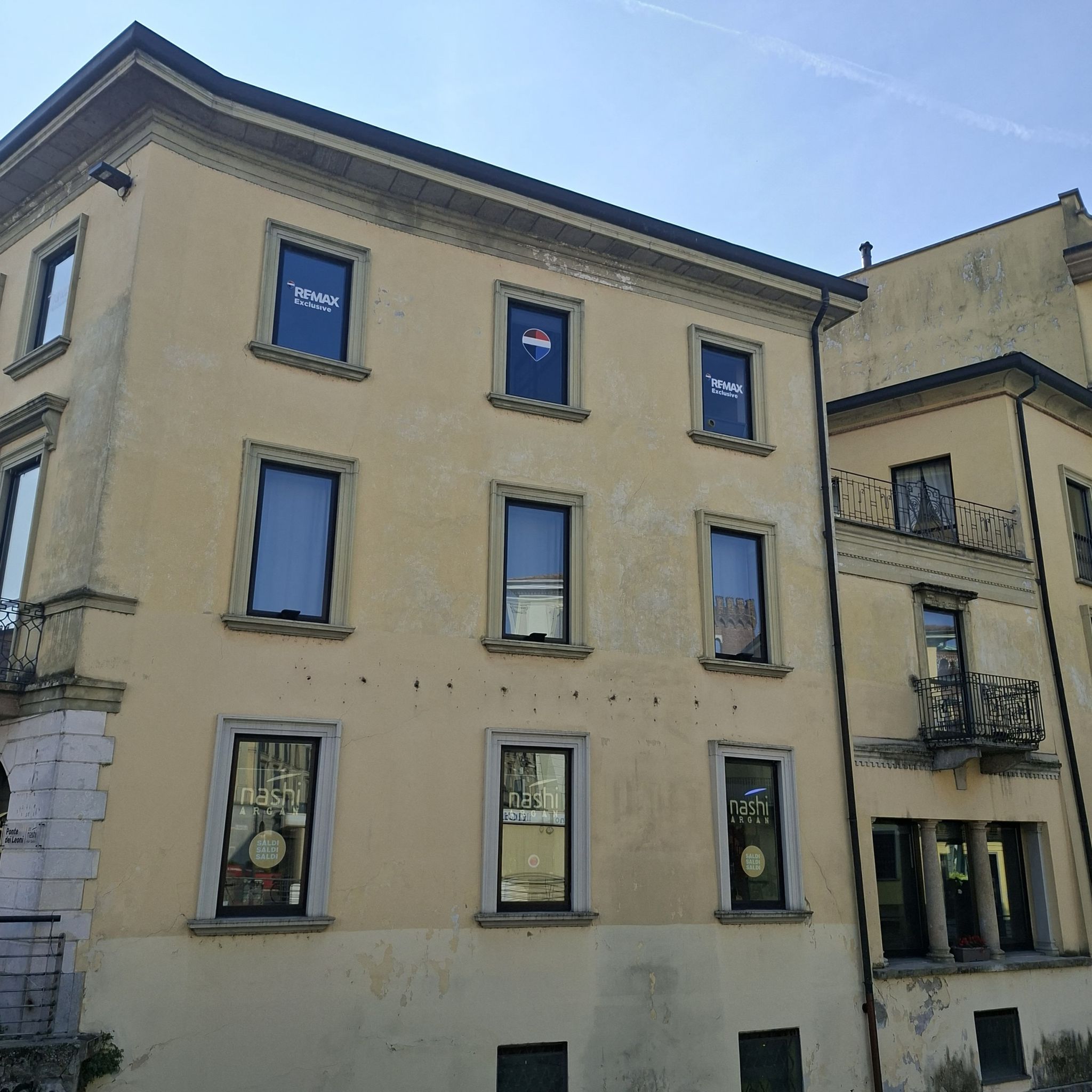 REMAX Exclusive - Monza Via Vittorio Emanuele II photo