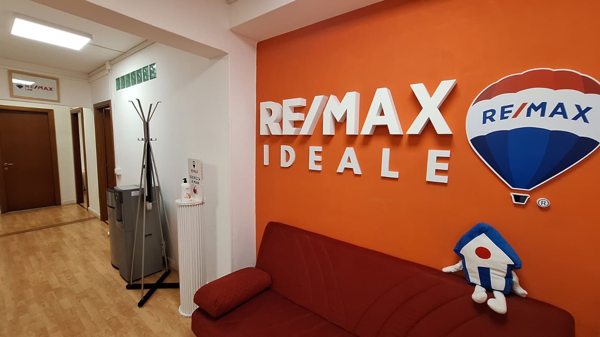 Foto REMAX Ideale - Livorno Via della Madonna