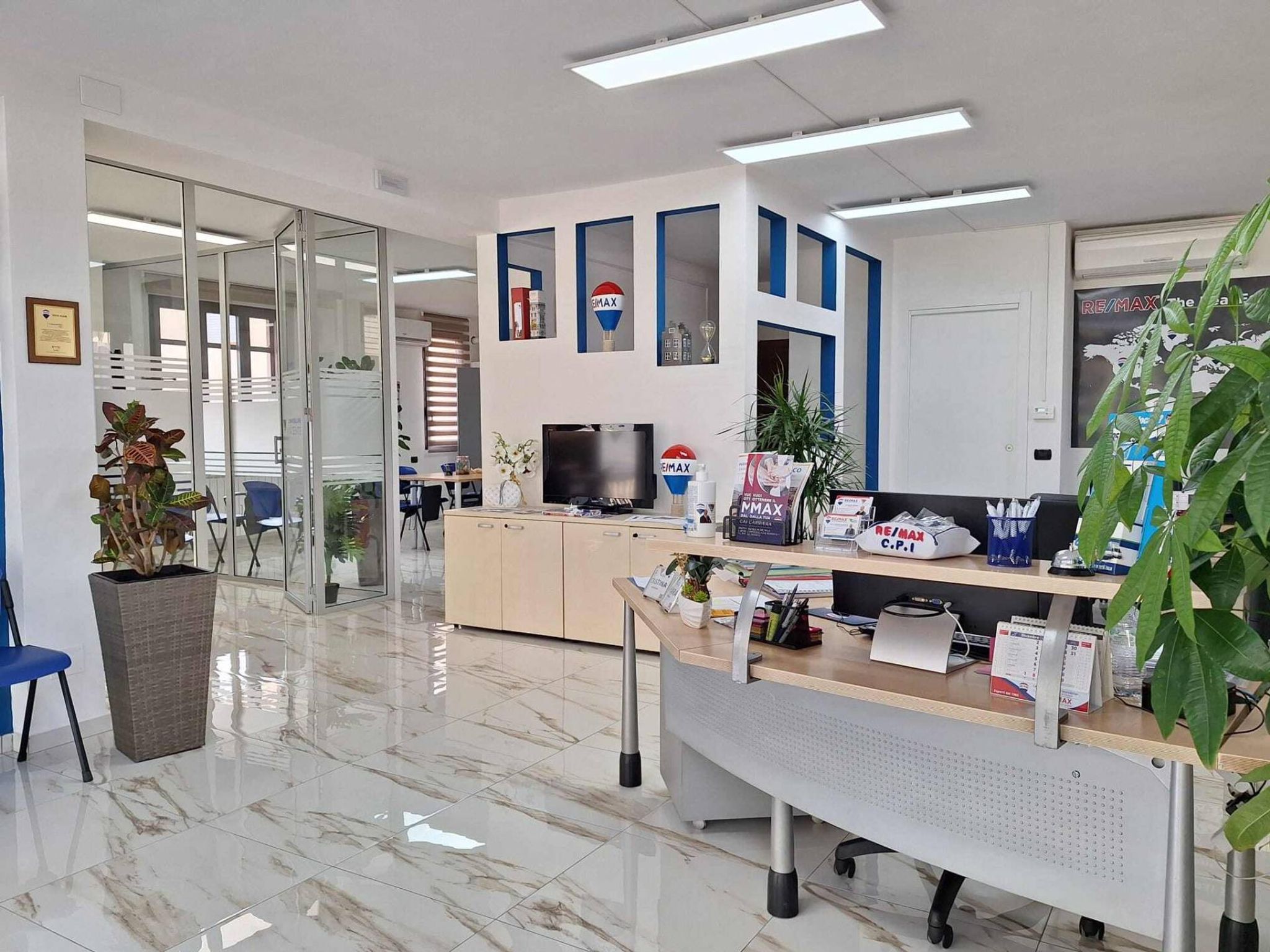 Foto REMAX Centro Professionisti Immobiliari - Fagnano Olona Via Aldo Moro