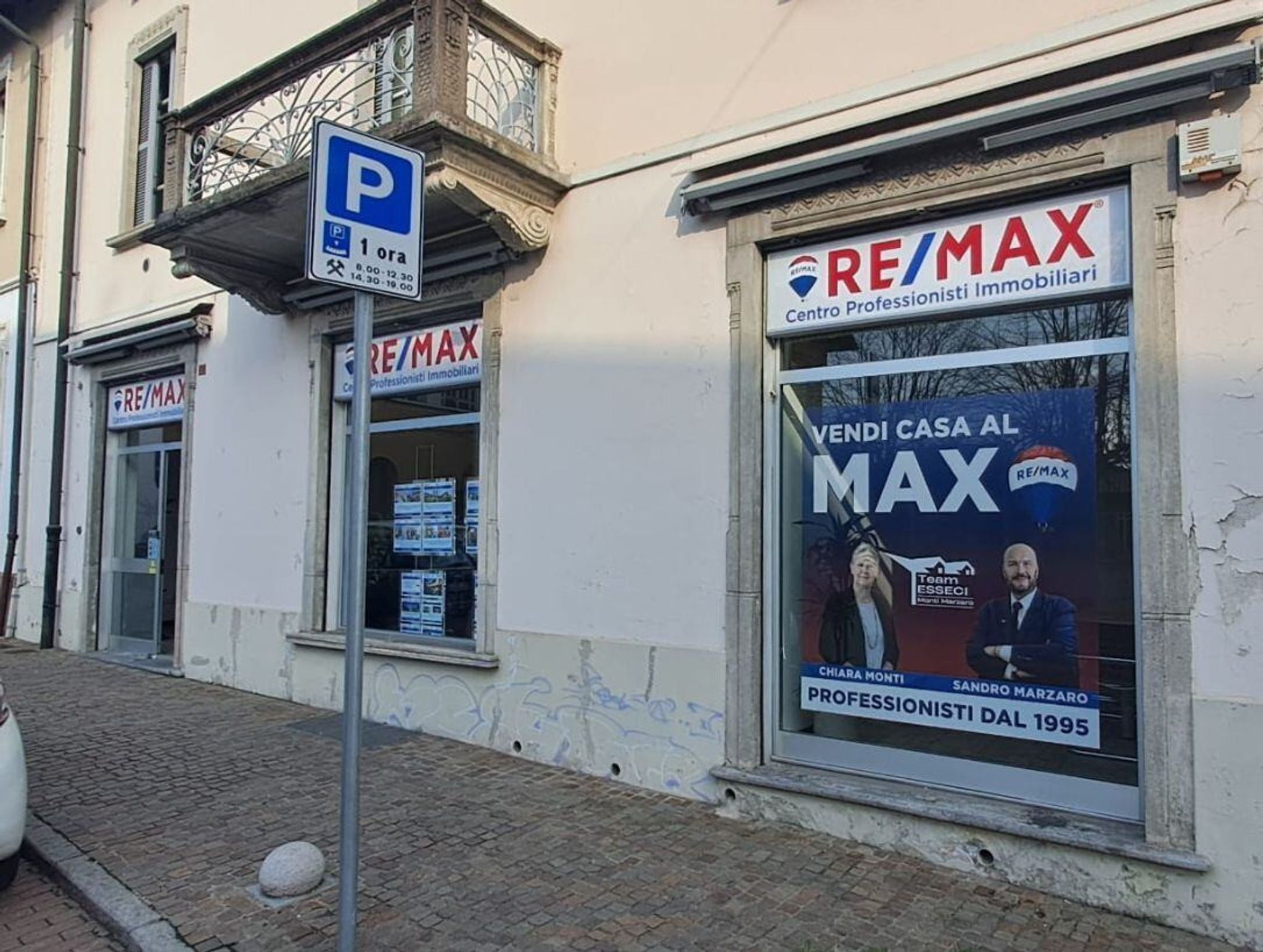 Foto REMAX Centro Professionisti Immobiliari - Vergiate Piazza Matteotti