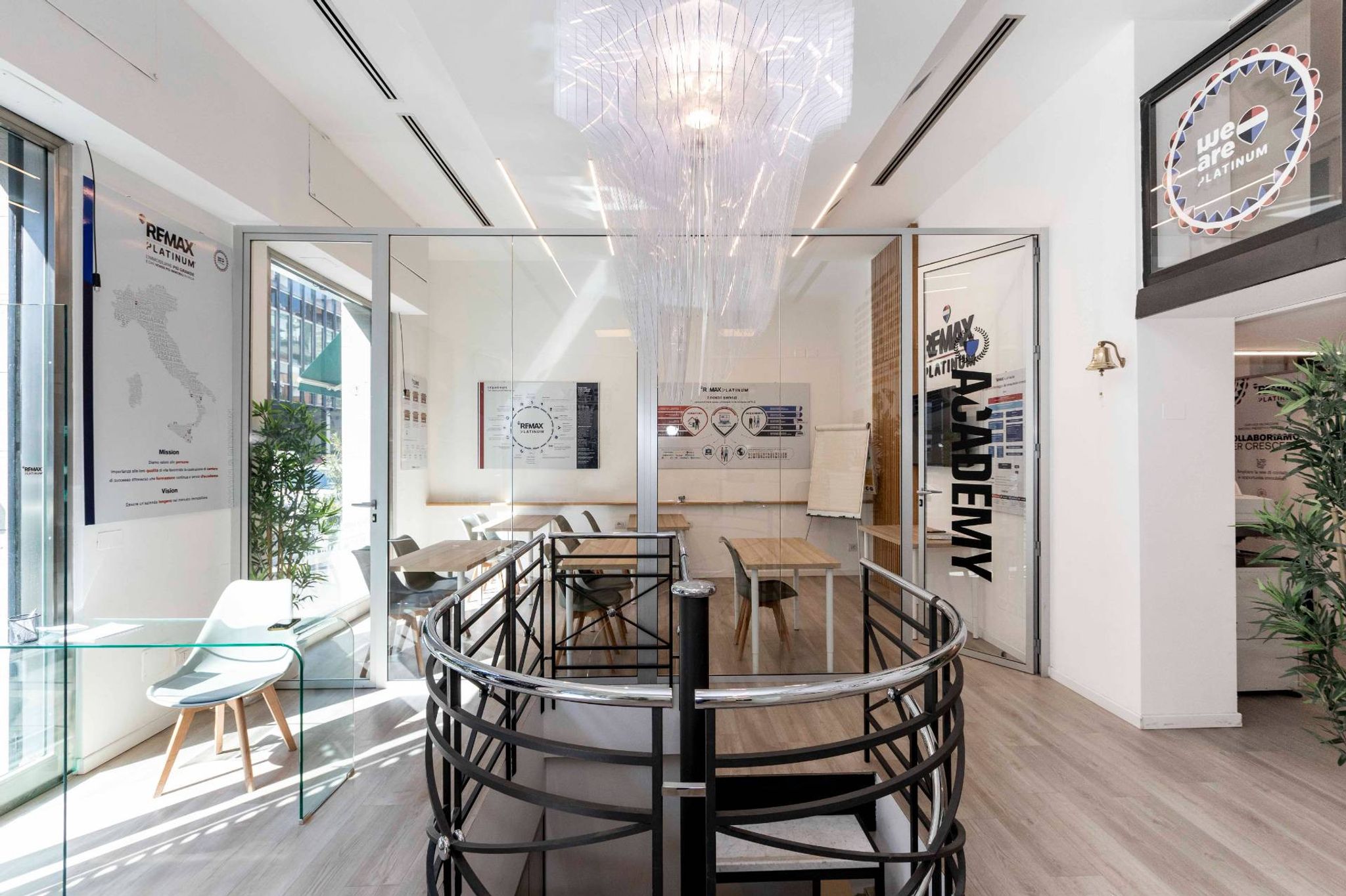 Foto REMAX Platinum - Milano Via Gaspare Gozzi