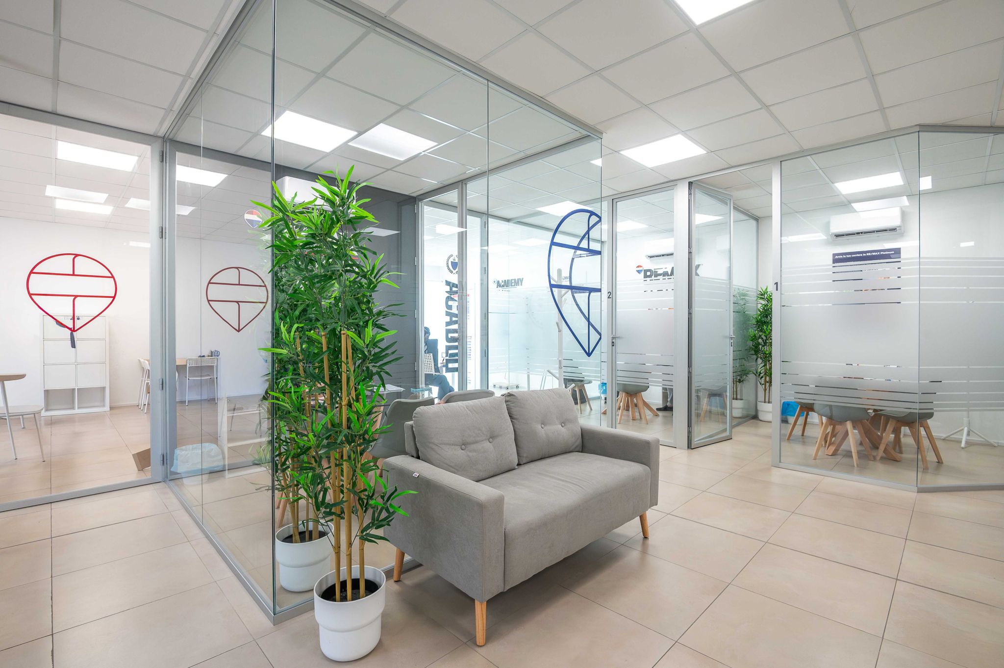Foto REMAX Platinum - Modica Asse Viario della Costituzione