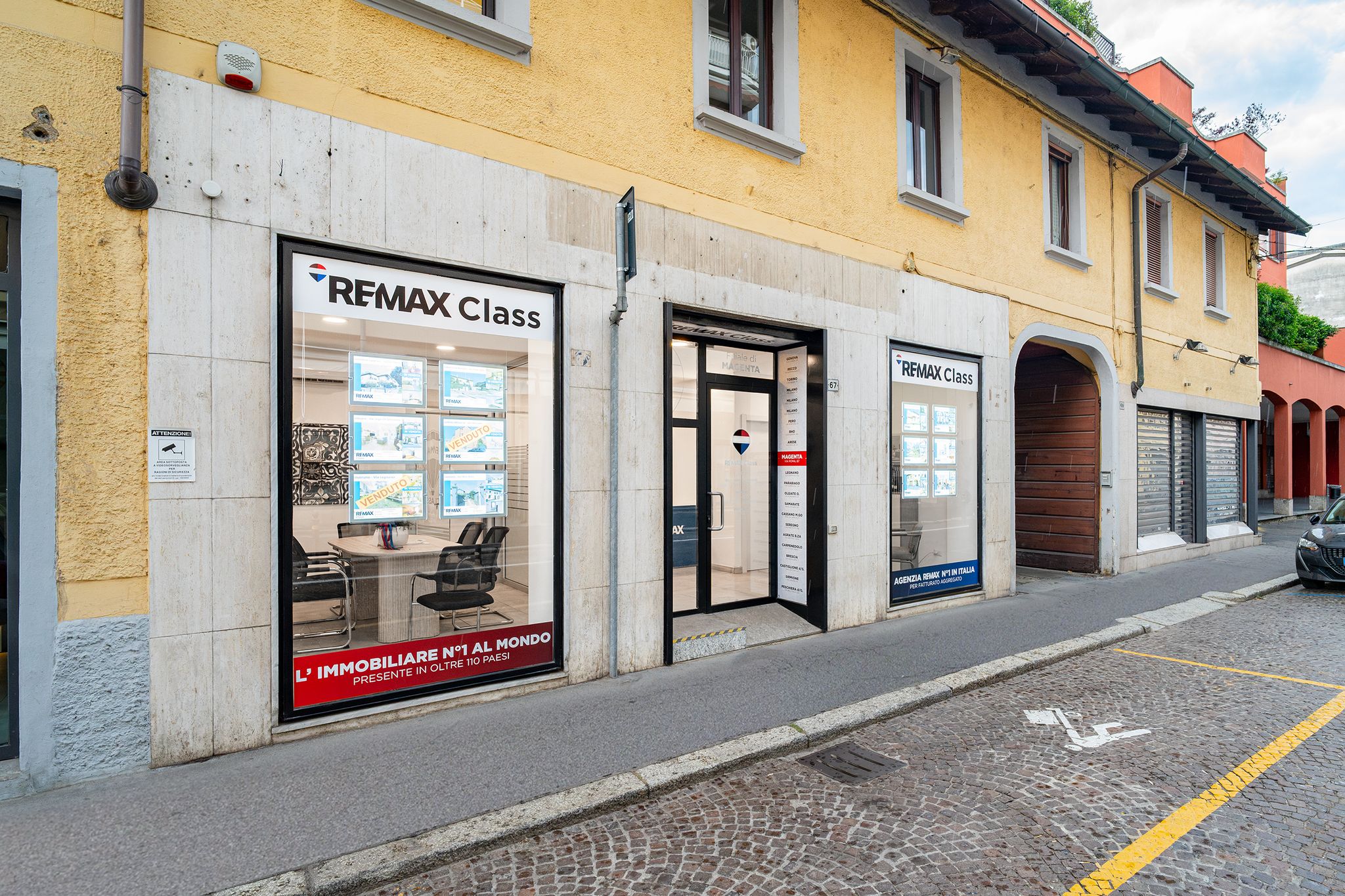 Foto REMAX Class - Magenta Via Roma