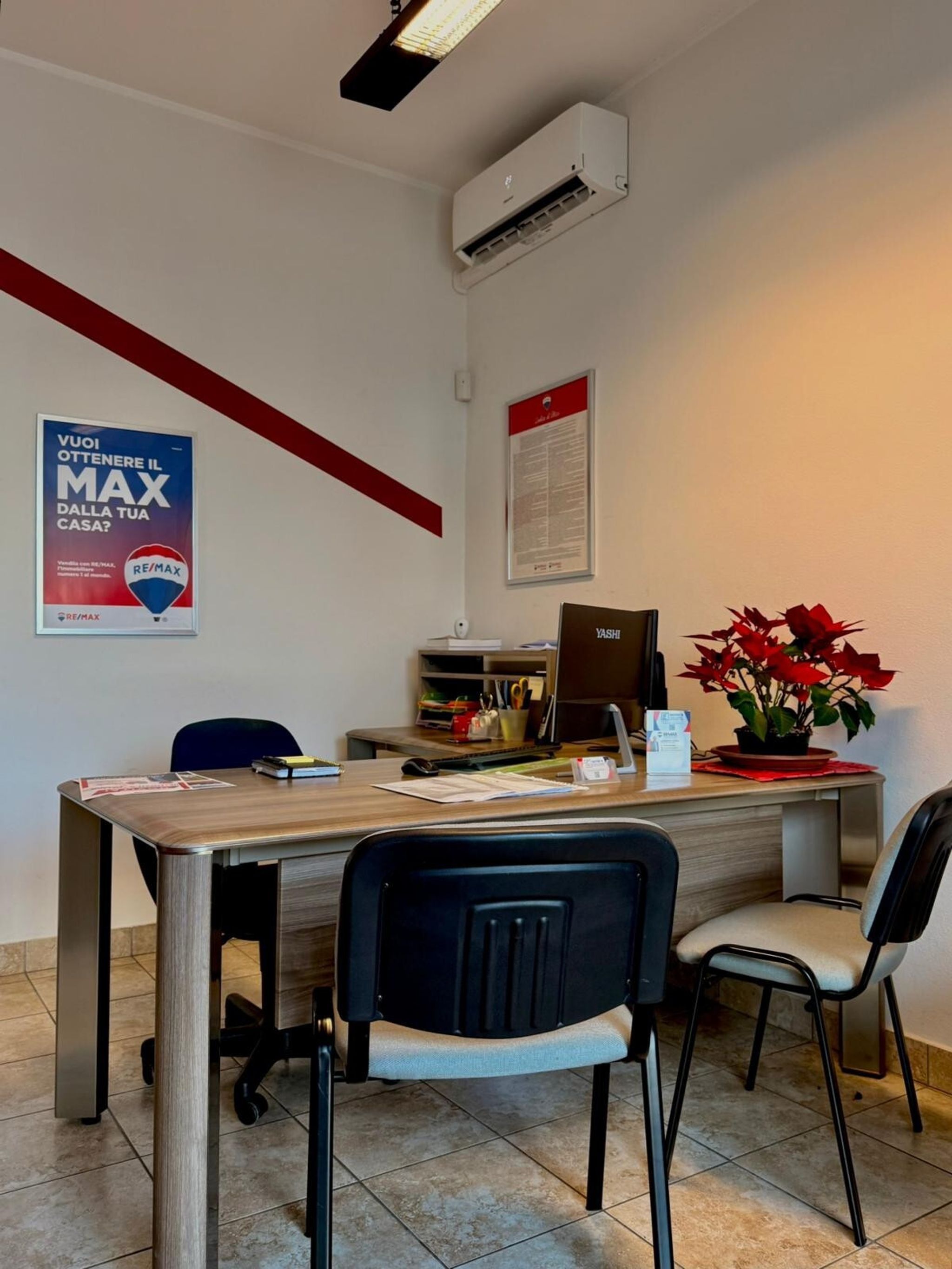 Foto REMAX Professionisti Immobiliari Associati - Magnago Via Guglielmo Marconi