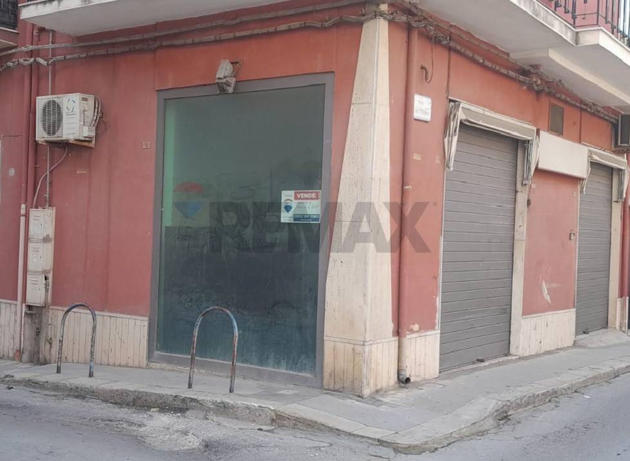 Edificio all'aperto