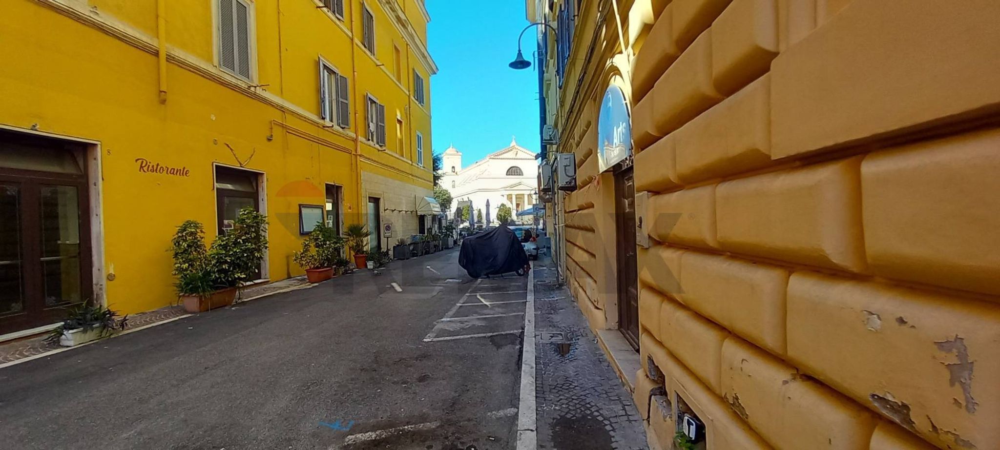 Edificio all'aperto