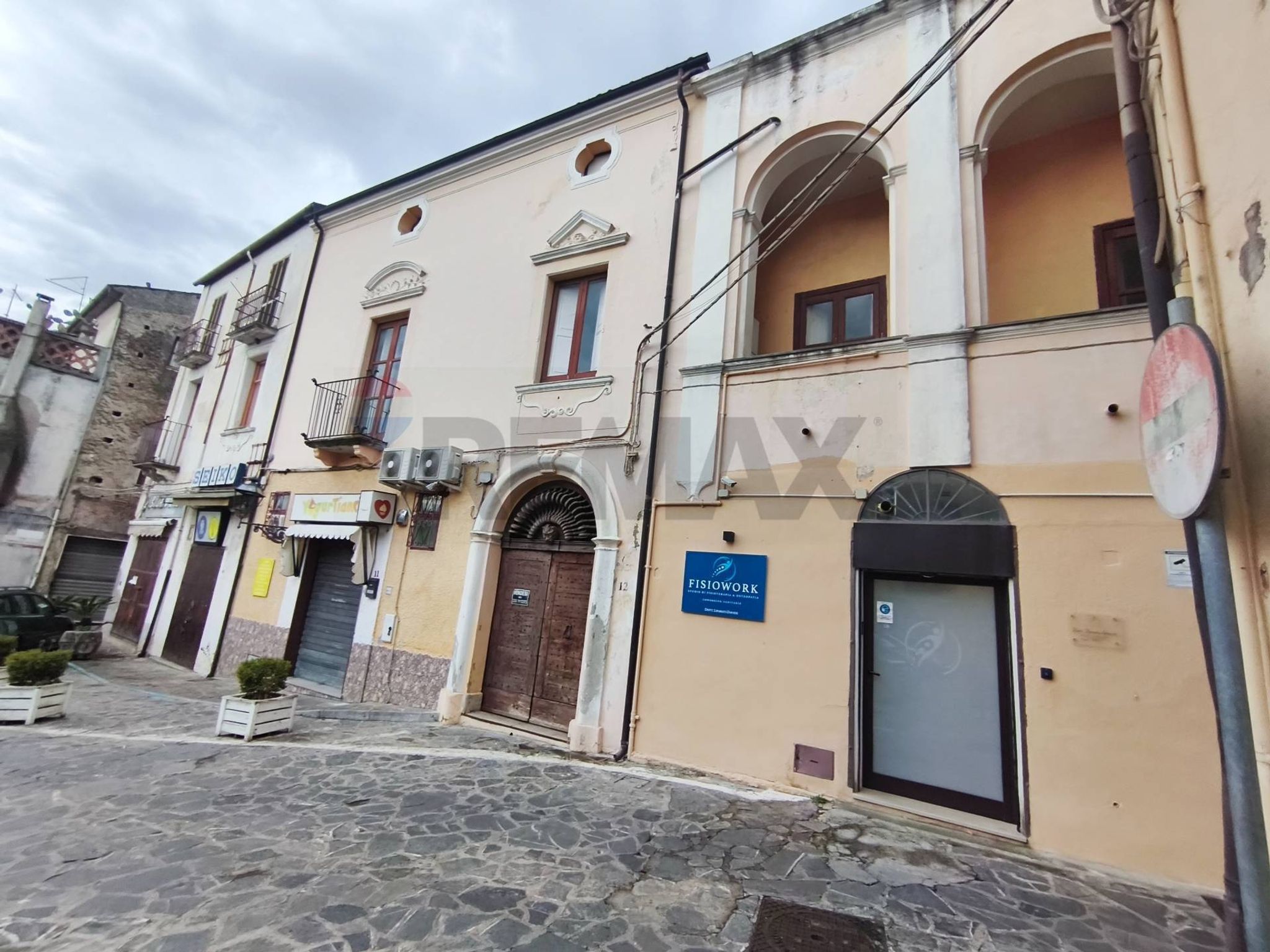 Edificio all'aperto