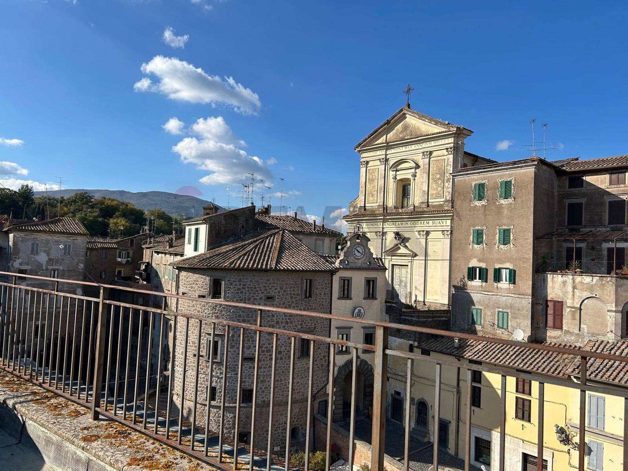 Edificio all'aperto