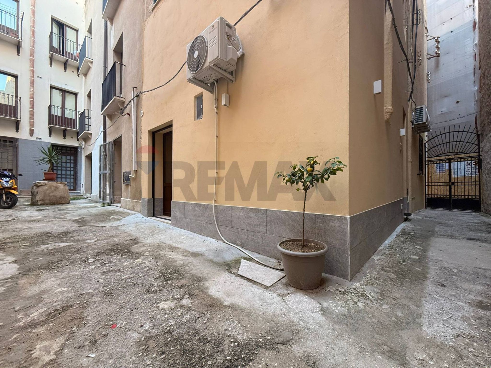 Edificio all'aperto
