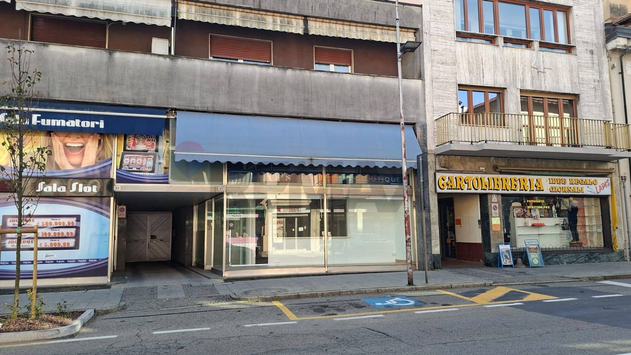 Edificio all'aperto