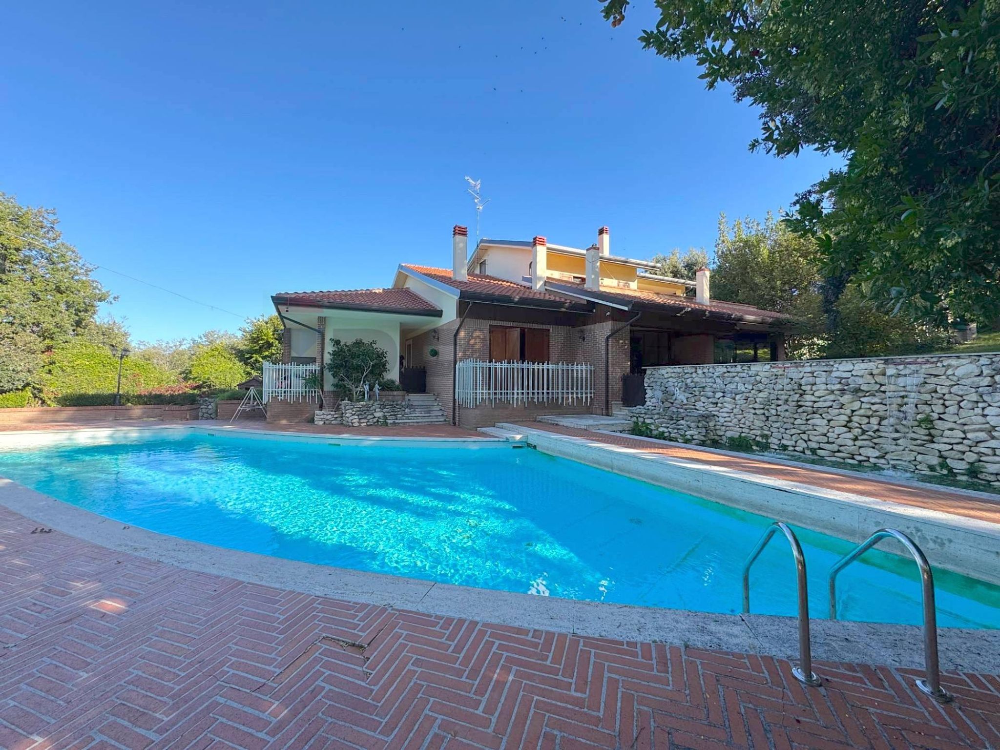 Property in Treglio
