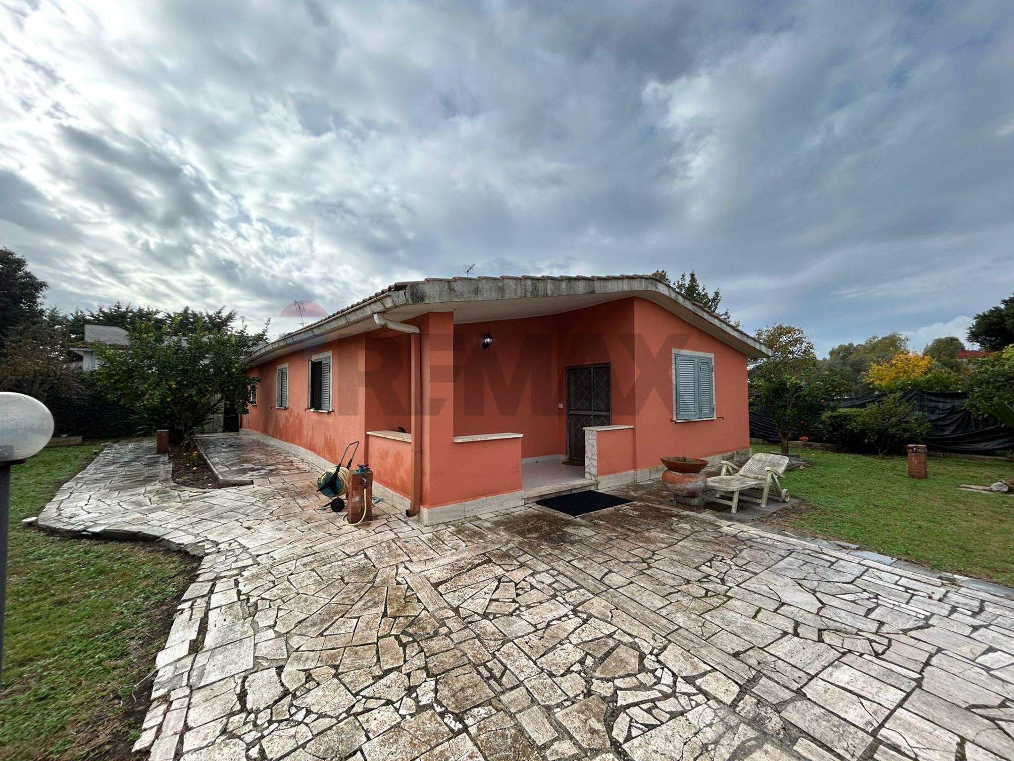Property in Aprilia