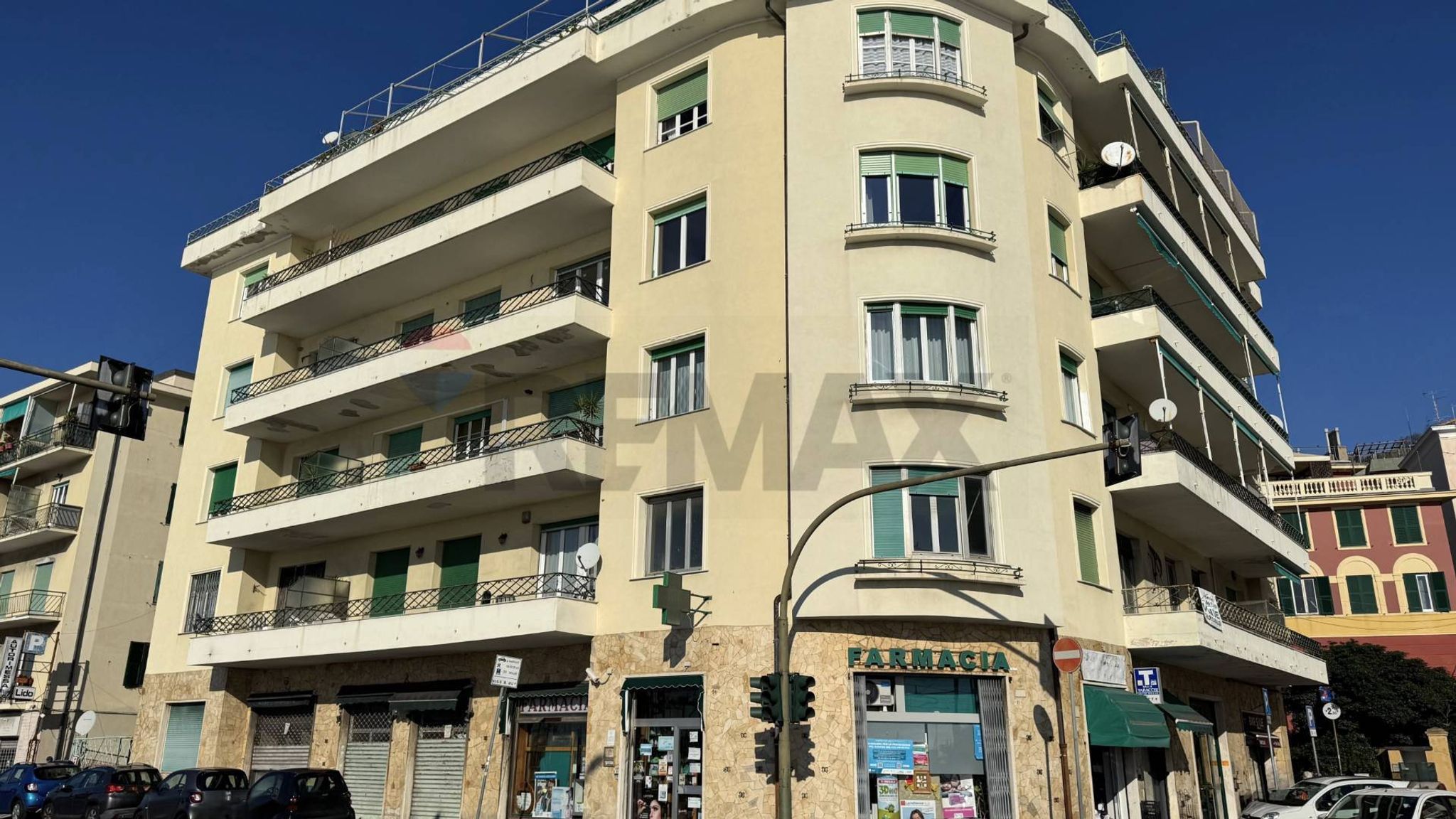 Edificio all'aperto