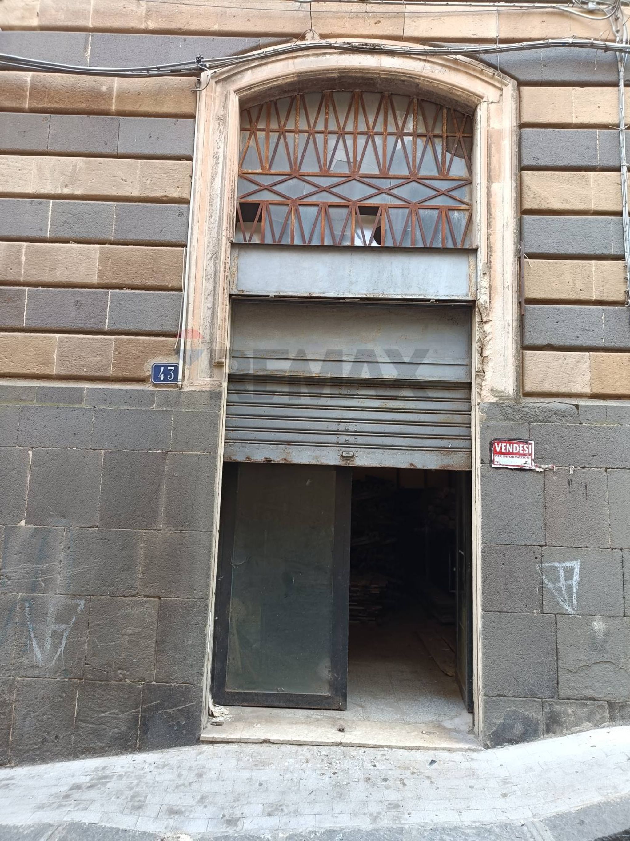 Edificio all'aperto