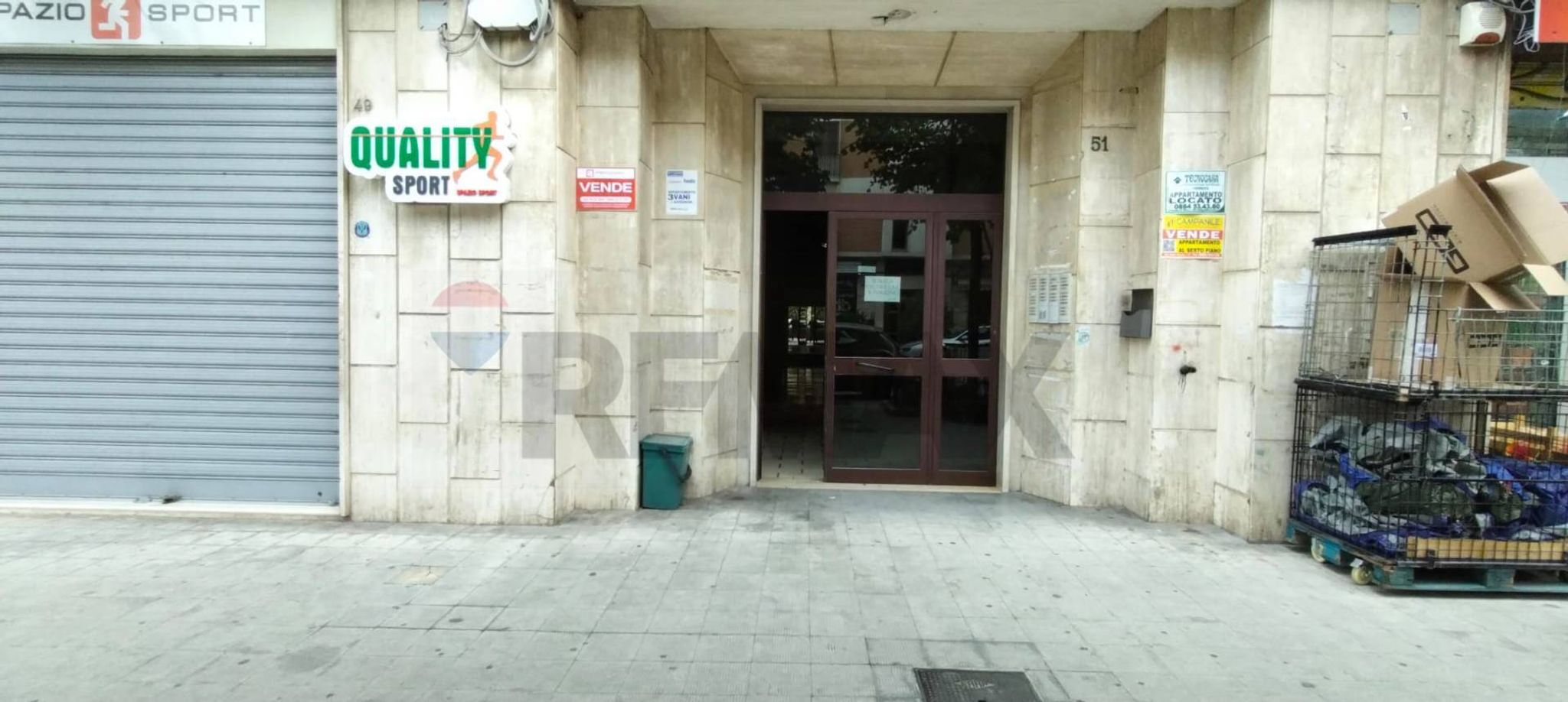 Edificio all'aperto