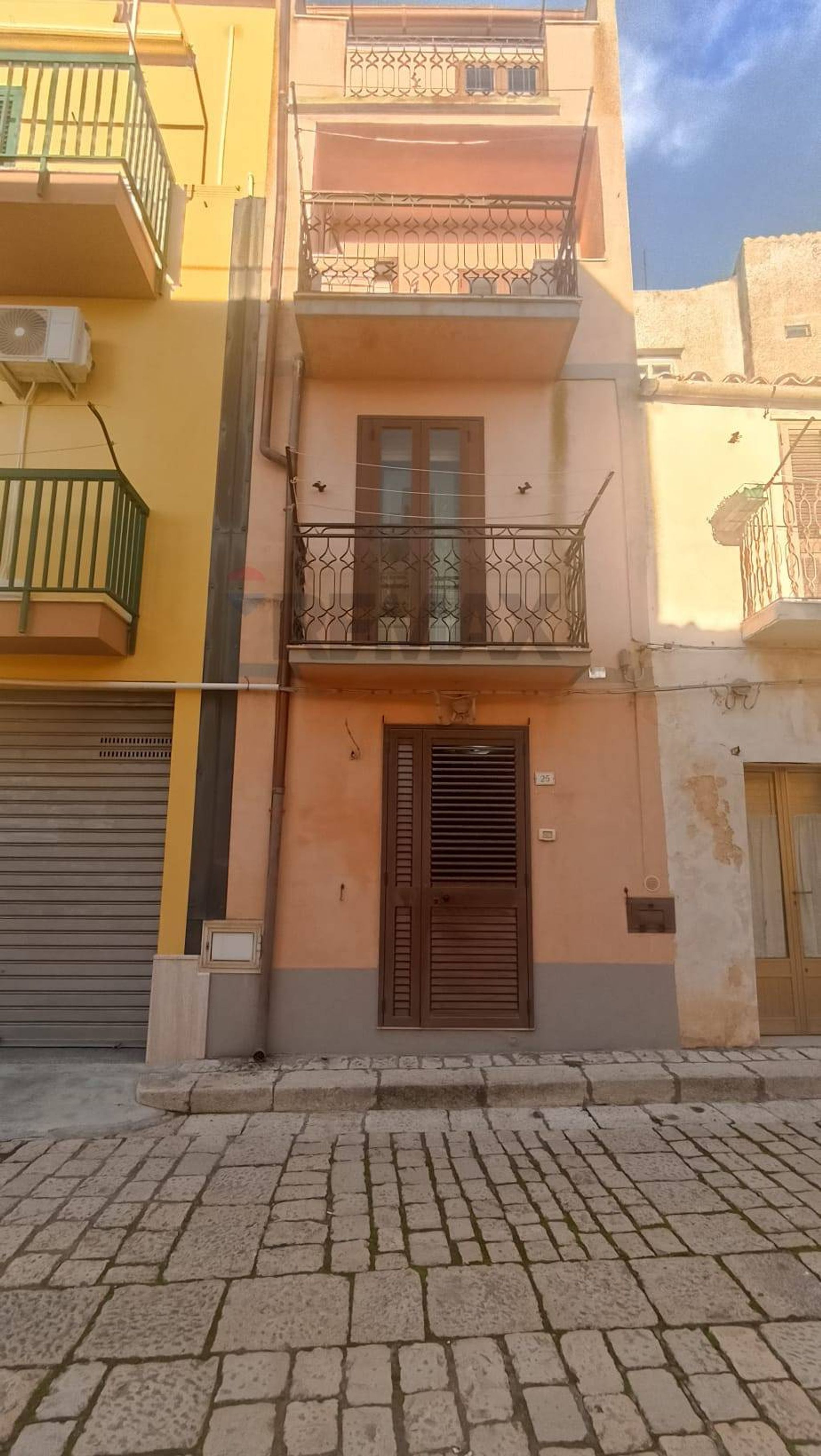 Edificio all'aperto
