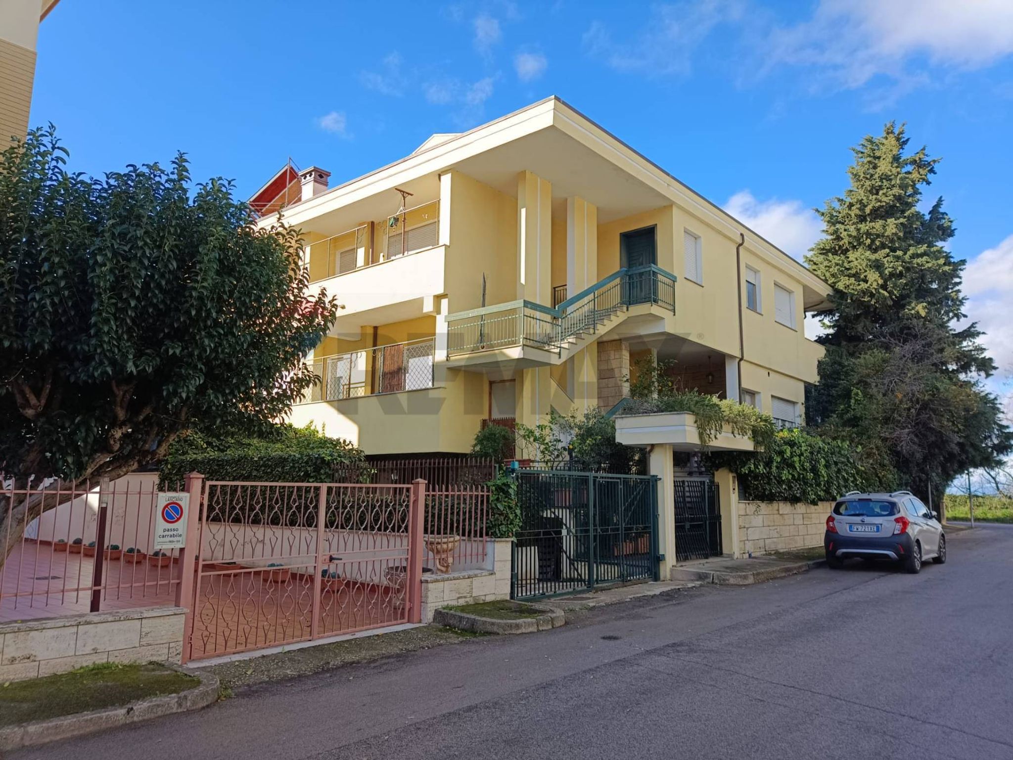 Edificio all'aperto