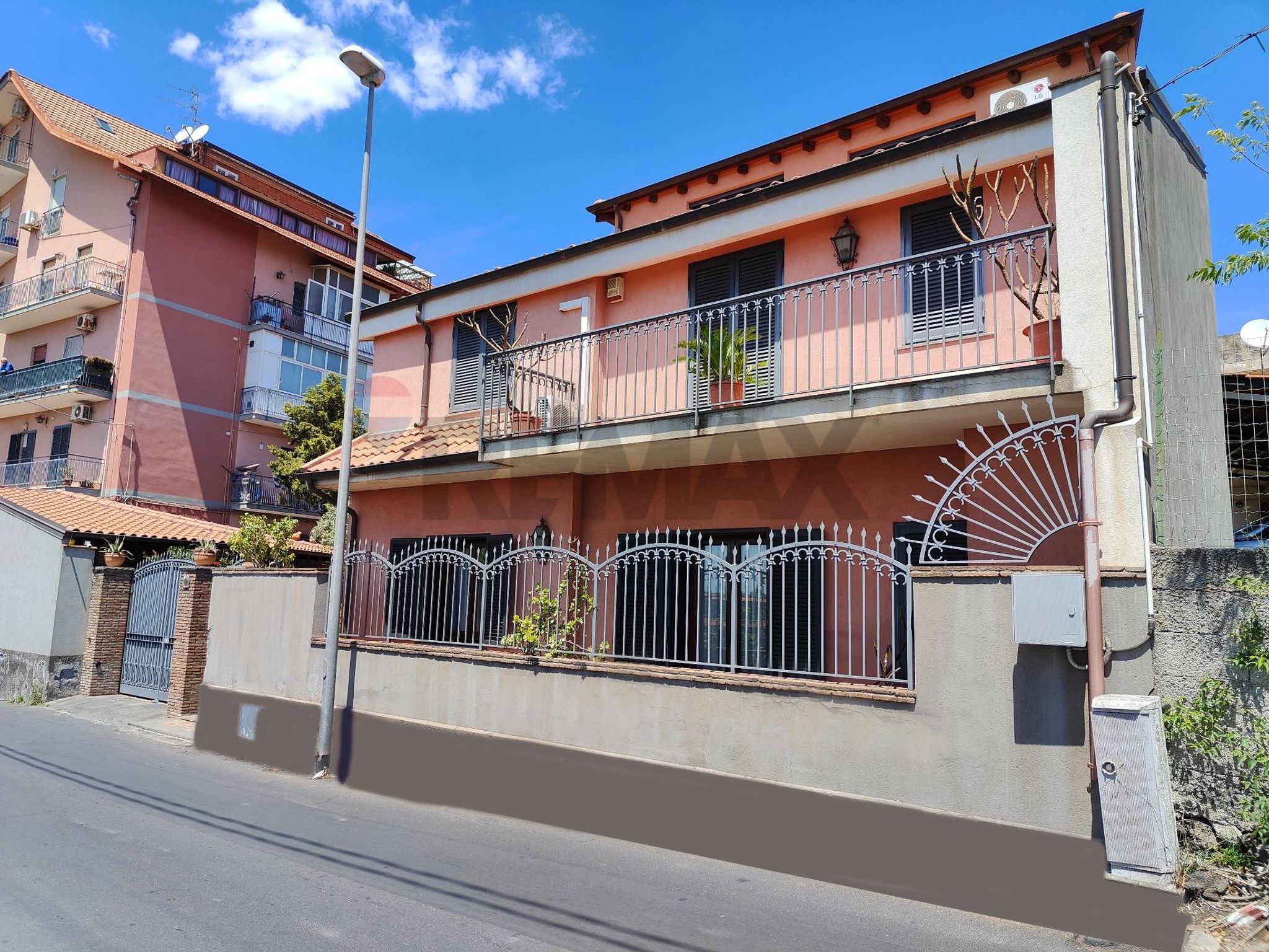 Edificio all'aperto