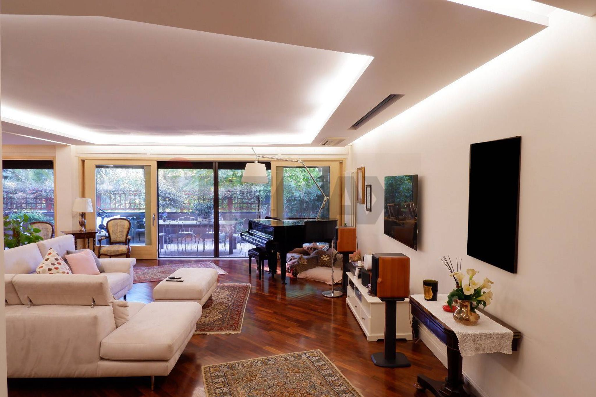 Salone