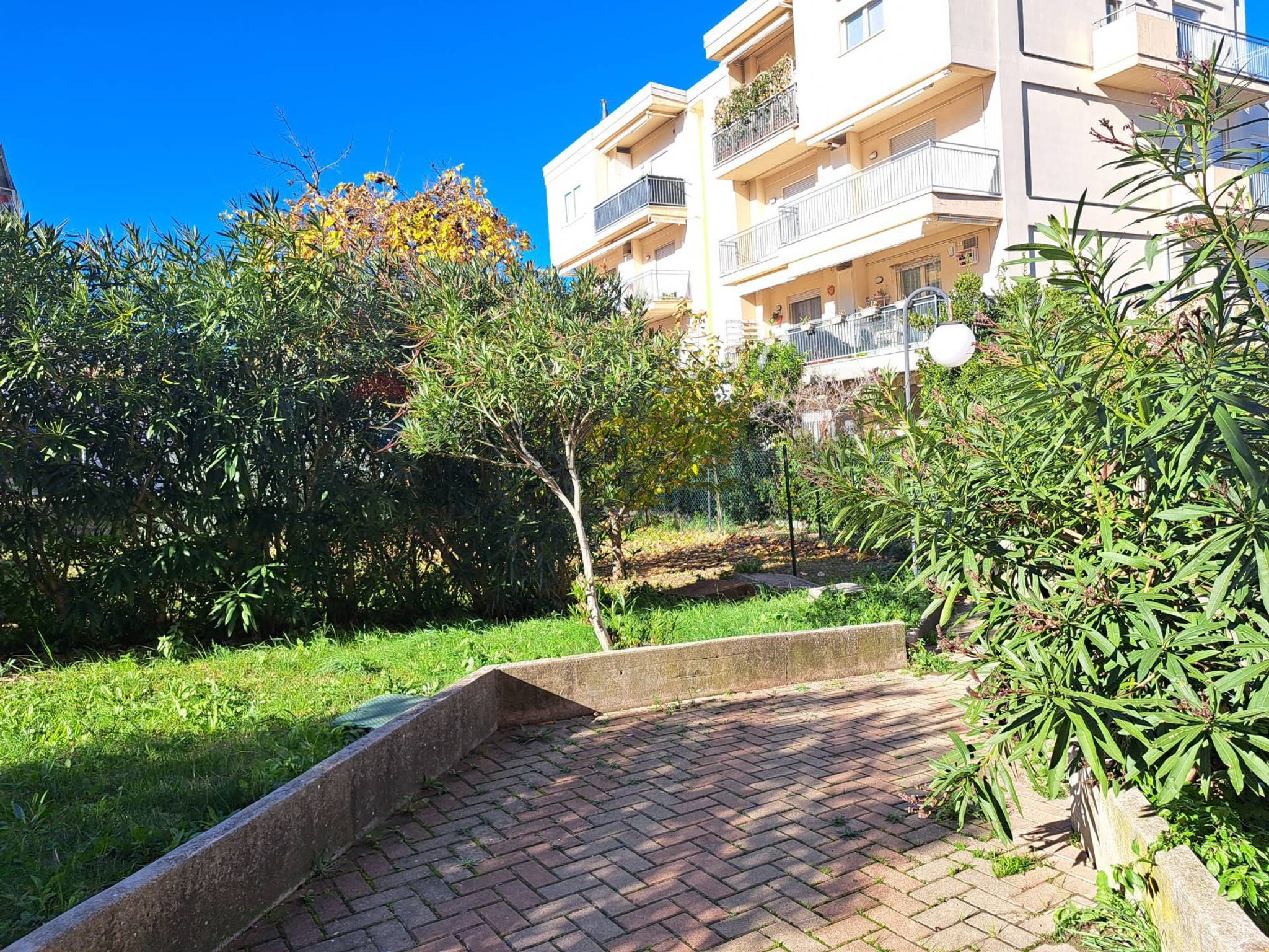 Edificio all'aperto