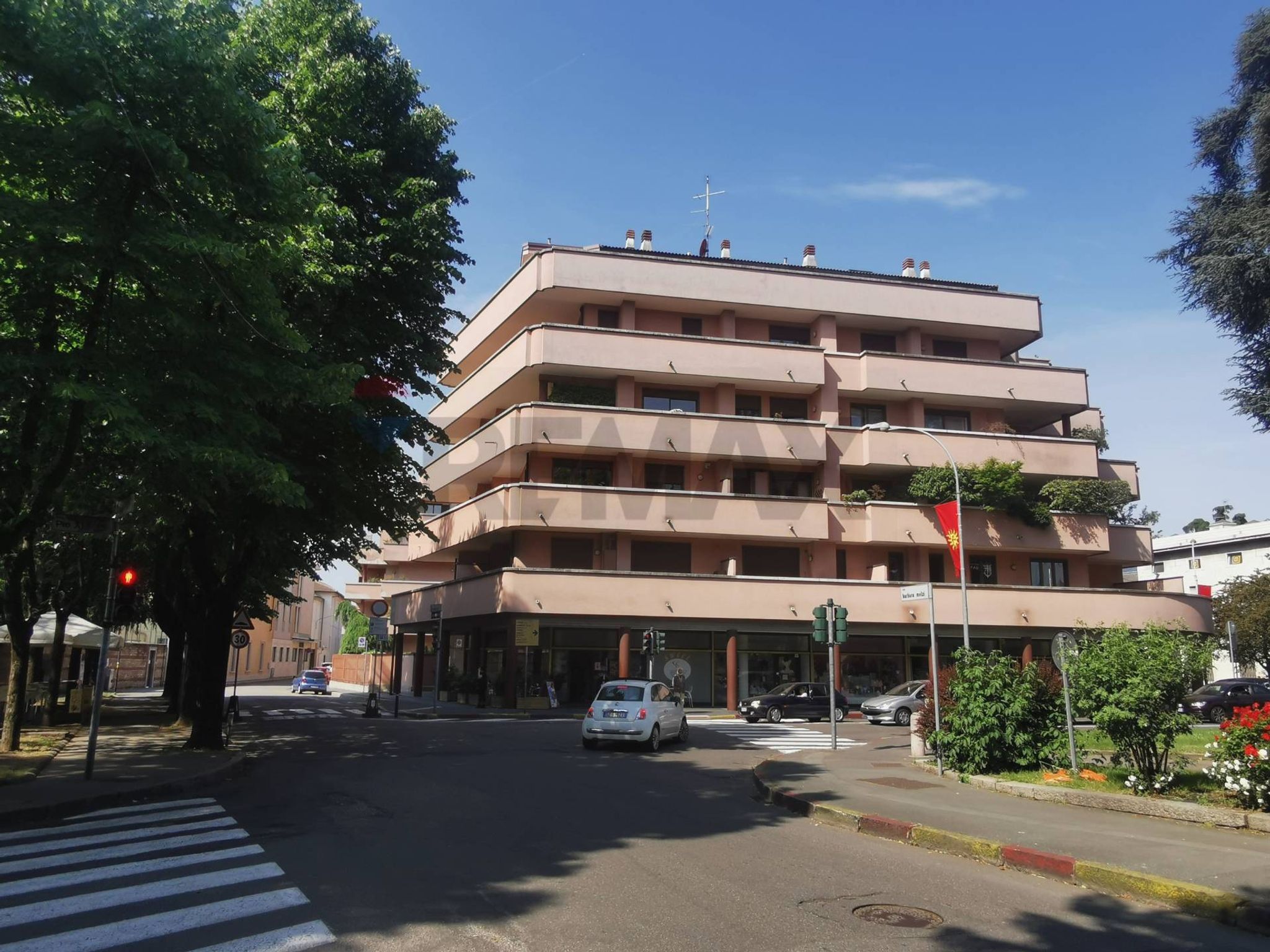 Edificio all'aperto