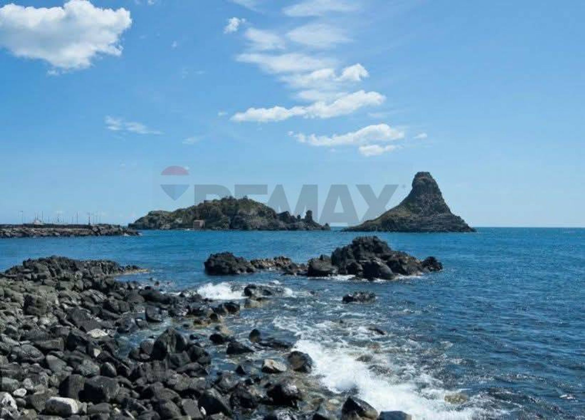 Immobile a Aci Castello
