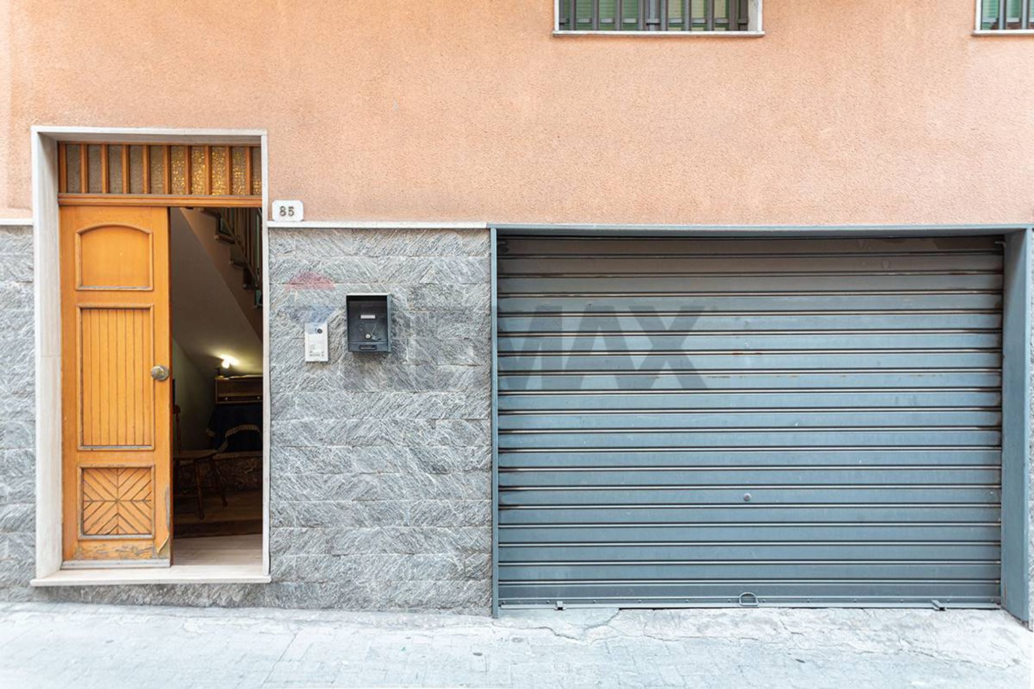 Edificio all'aperto