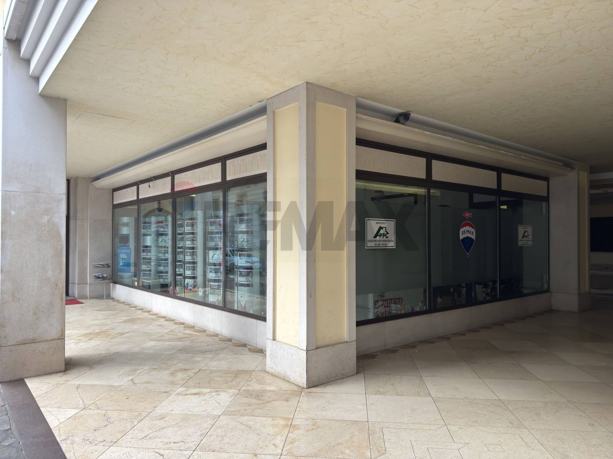 Edificio all'aperto