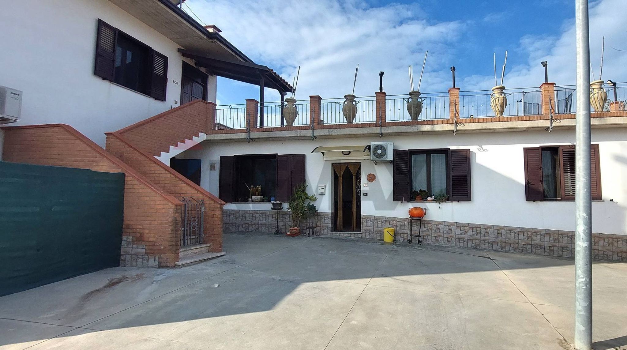 Property in Tollo