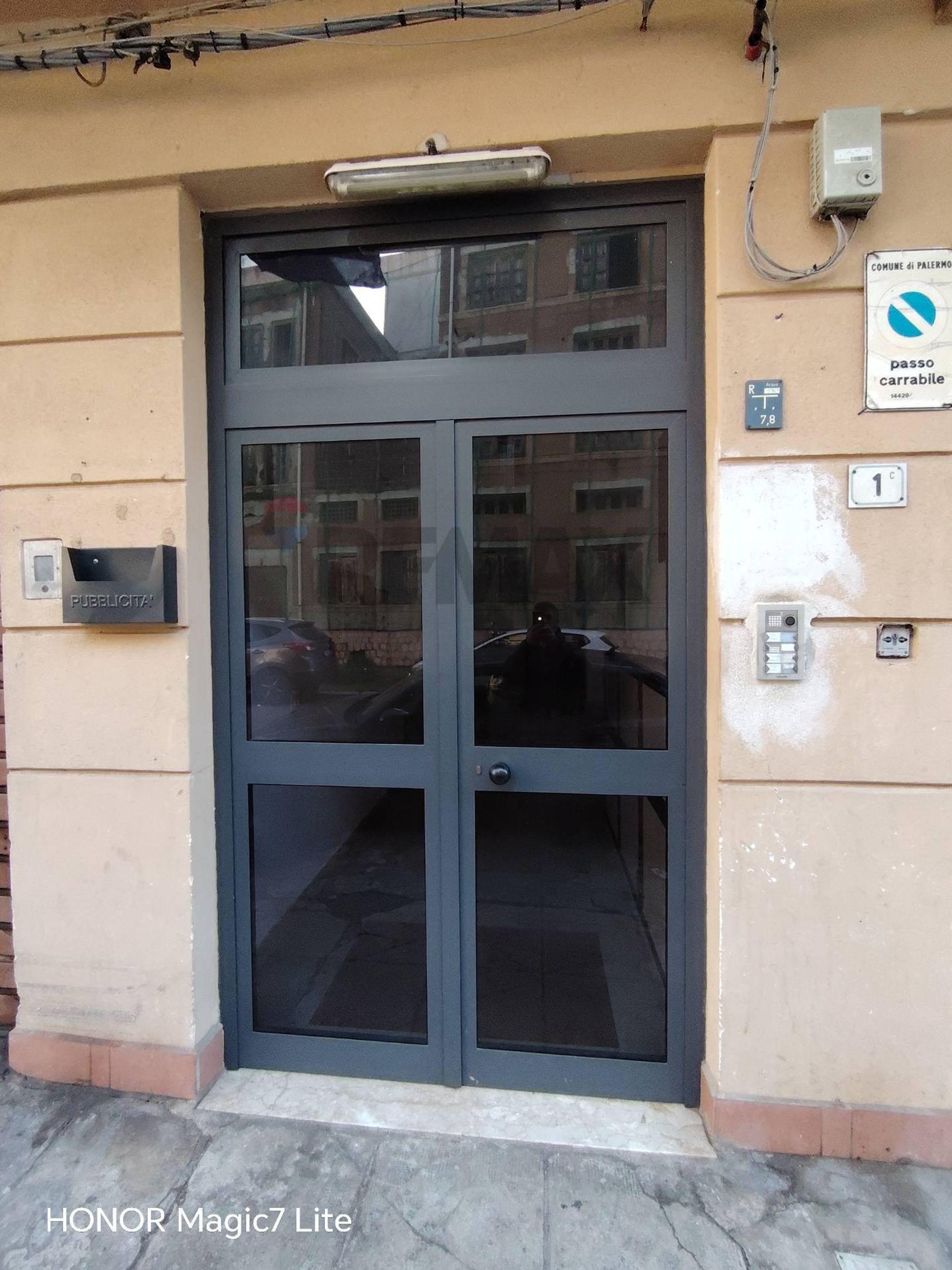 Edificio all'aperto