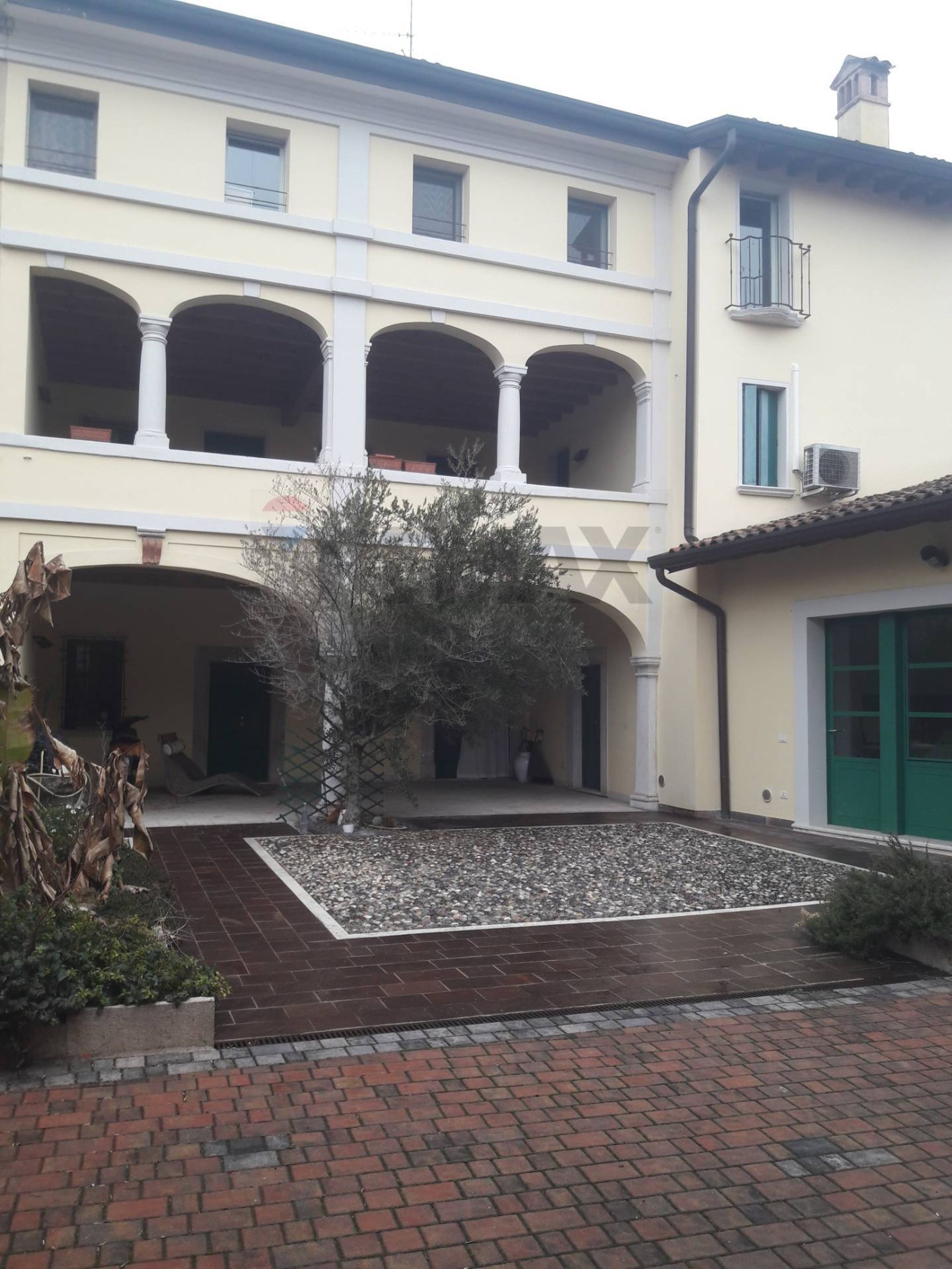Casa all'aperto