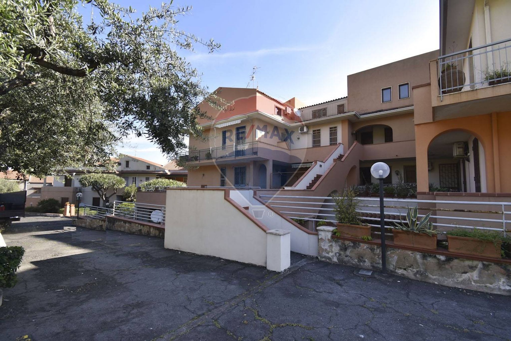 Immobile a Acireale