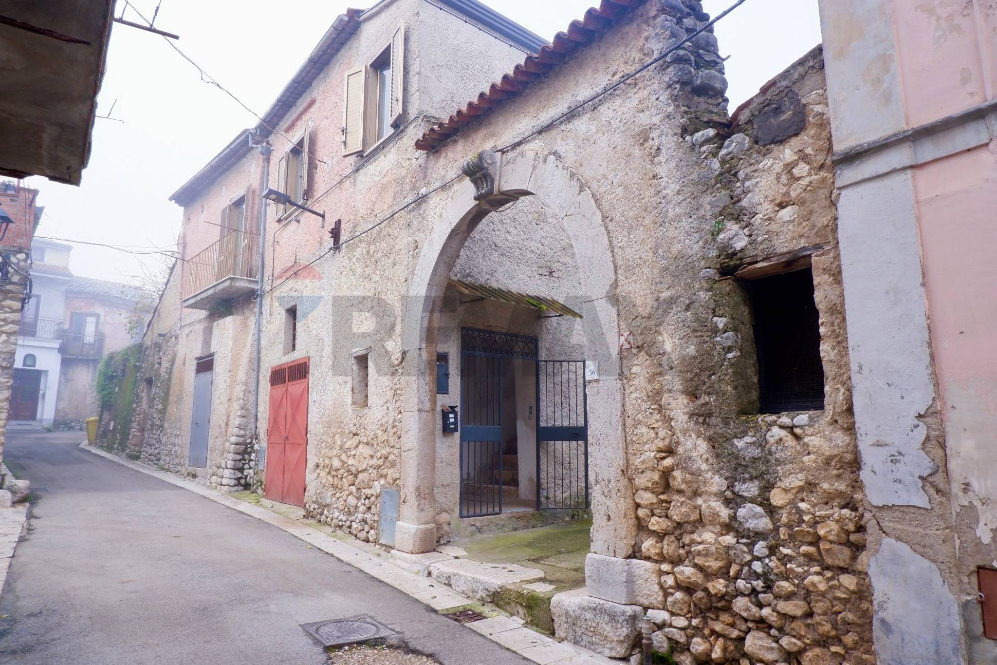 Property in Baia e Latina