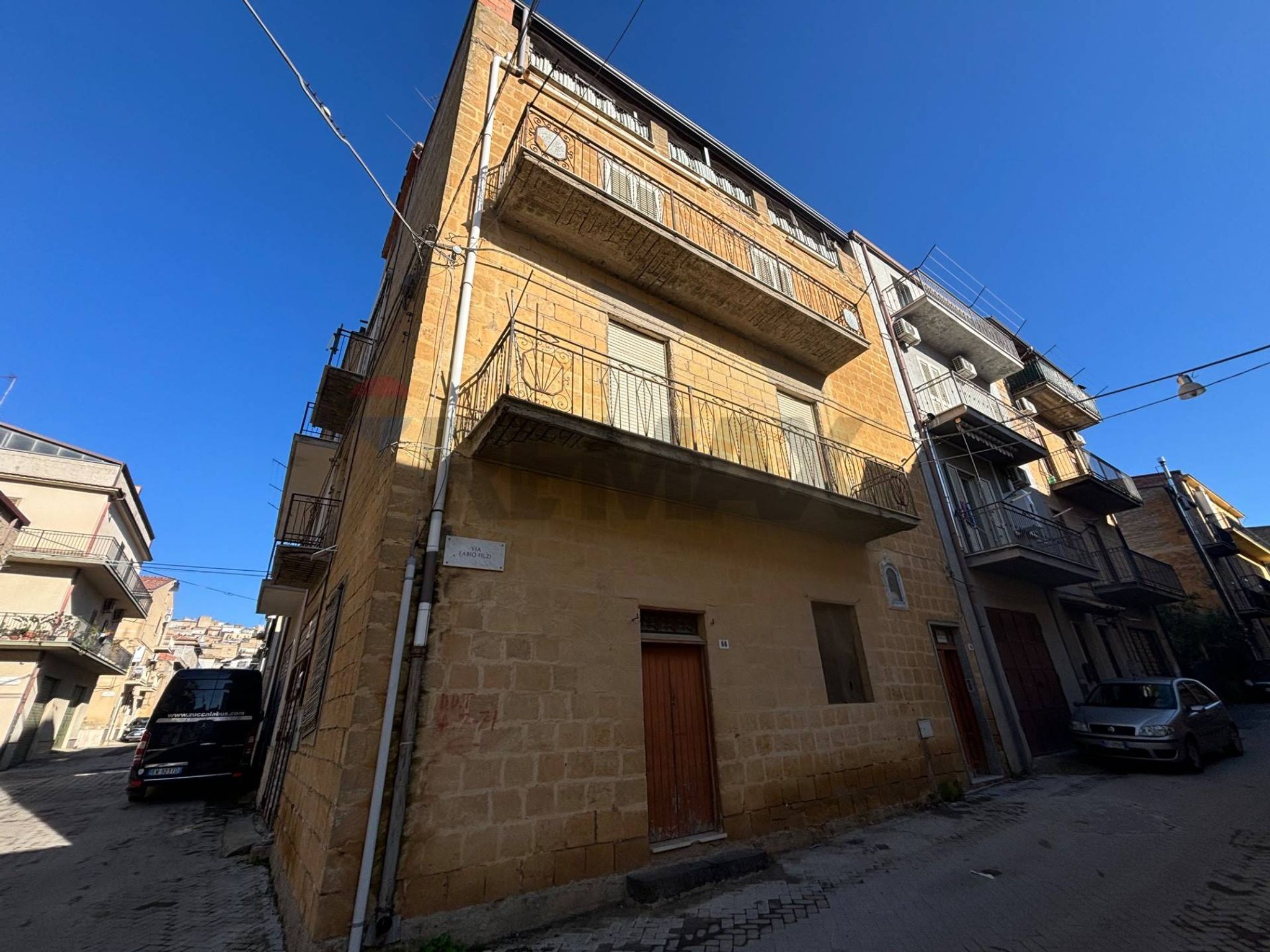 Edificio all'aperto