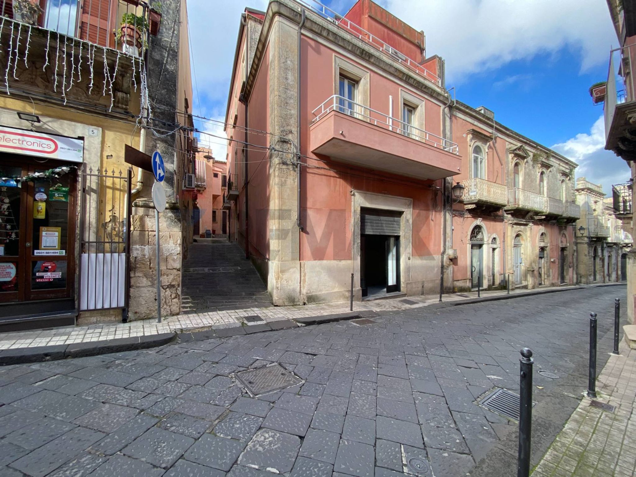 Edificio all'aperto