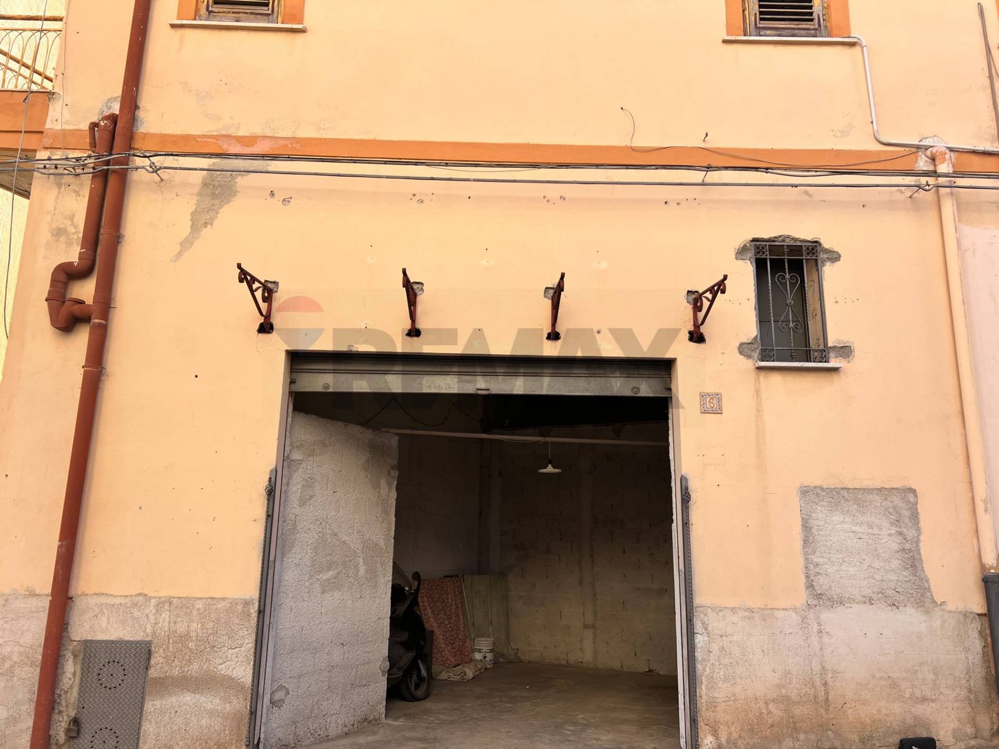 Edificio all'aperto