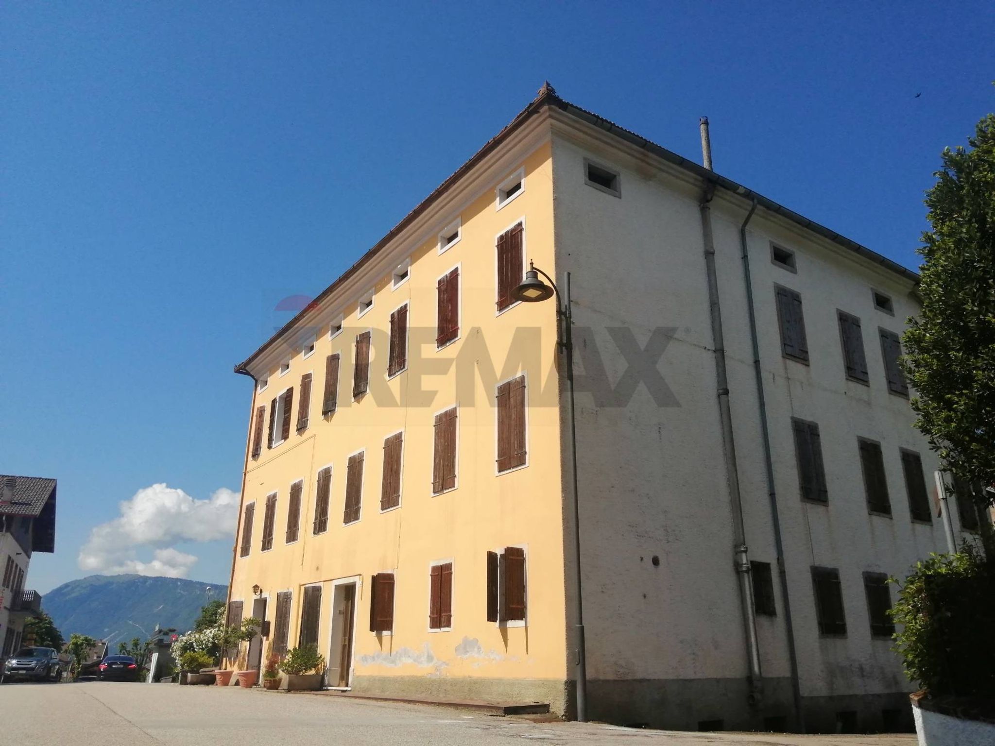 Edificio all'aperto