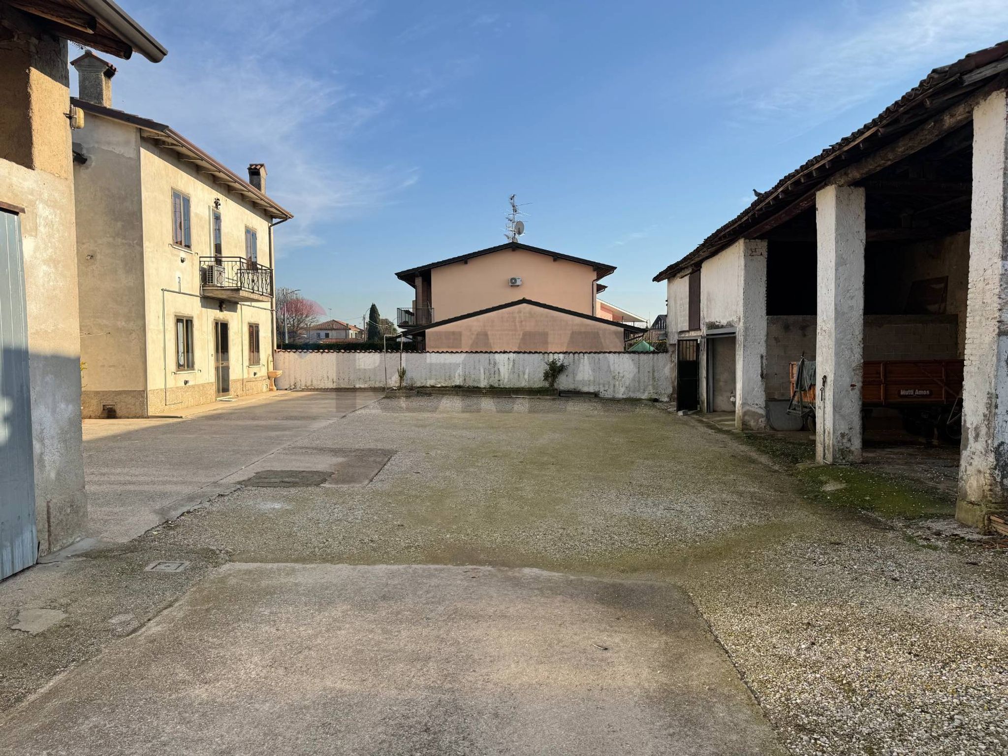 Edificio all'aperto